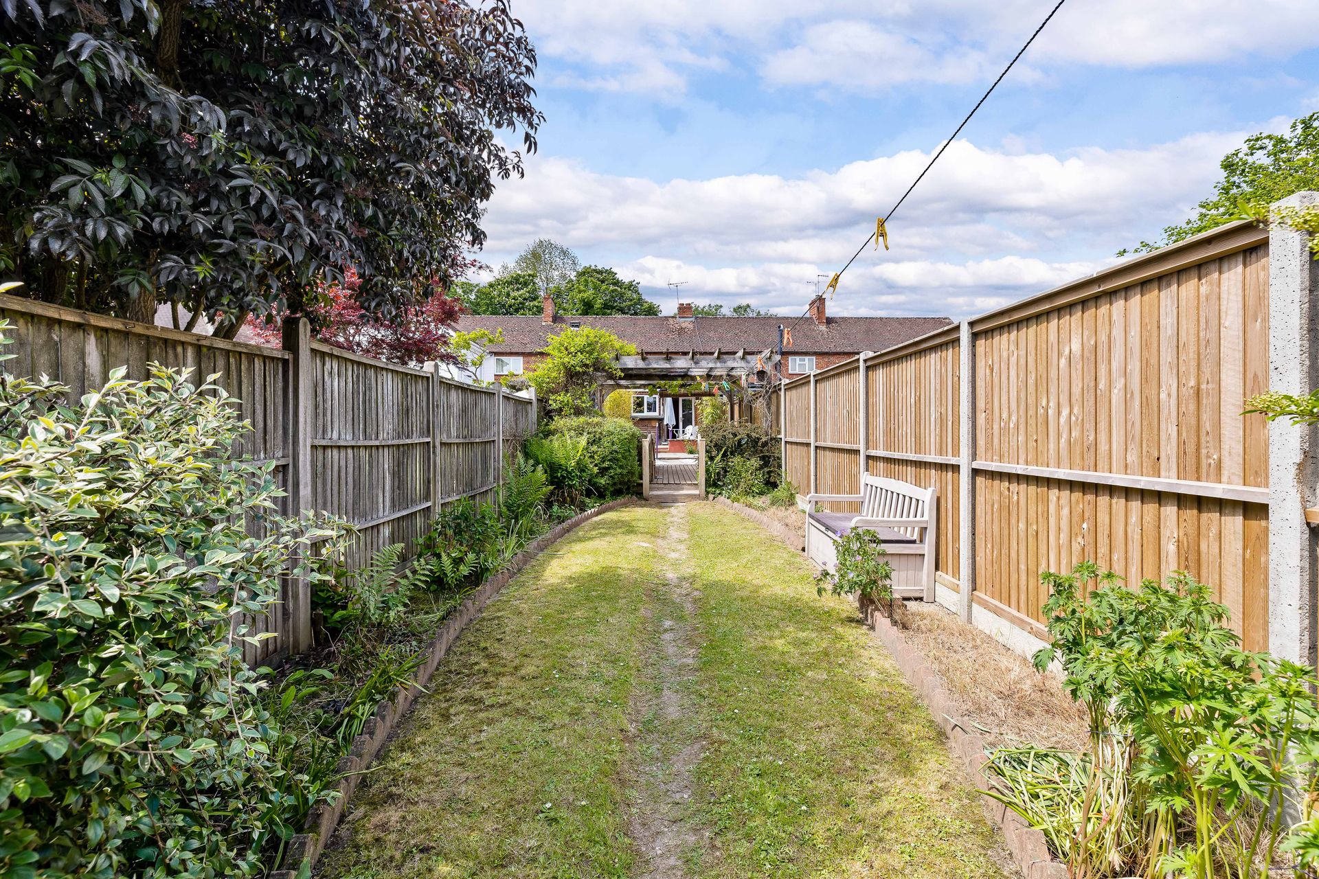 House in Charlwood, England 11922438