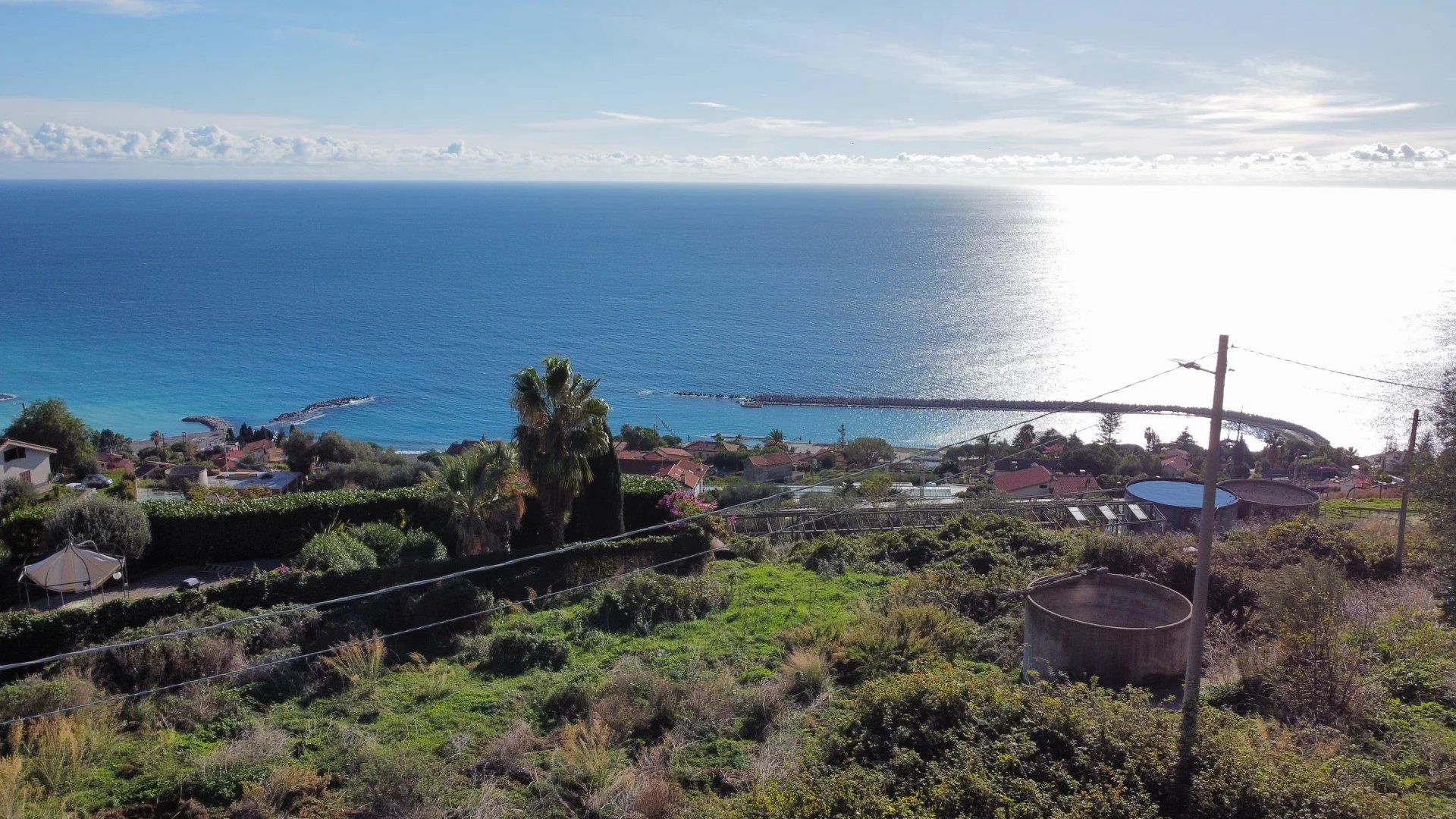 Tanah dalam Ospedaletti, Liguria 11923416