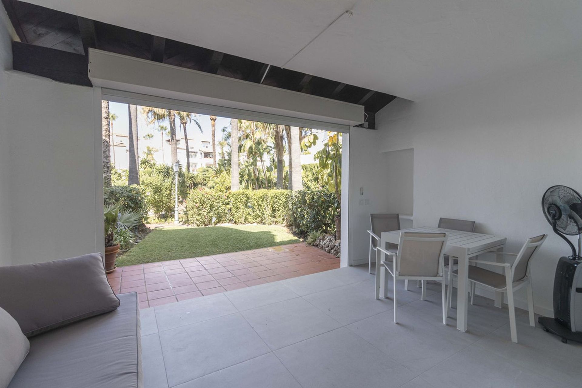 loger dans Estepona, Andalucía 11924731