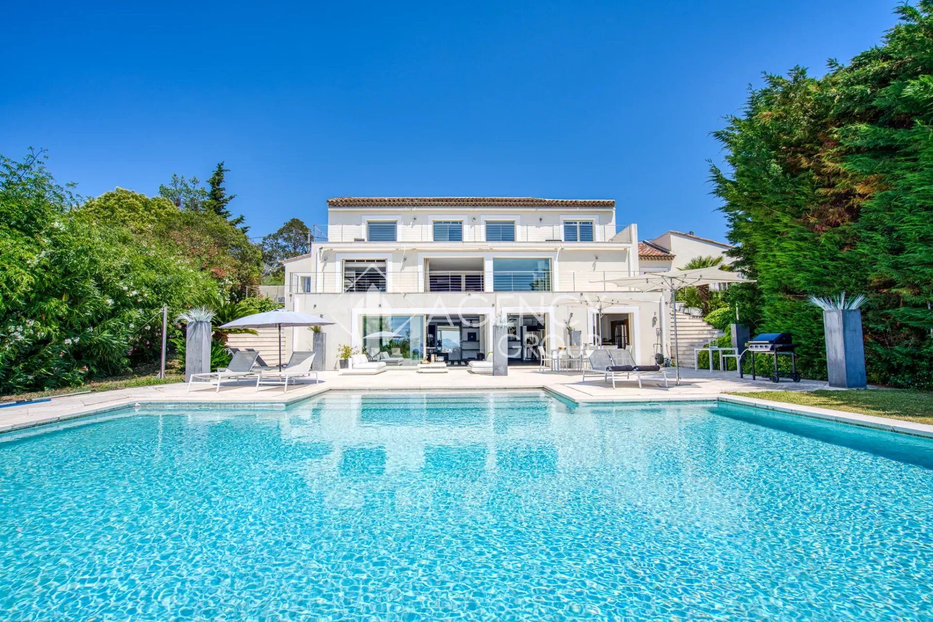 Haus im Cannes, Provence-Alpes-Côte d'Azur 11926410