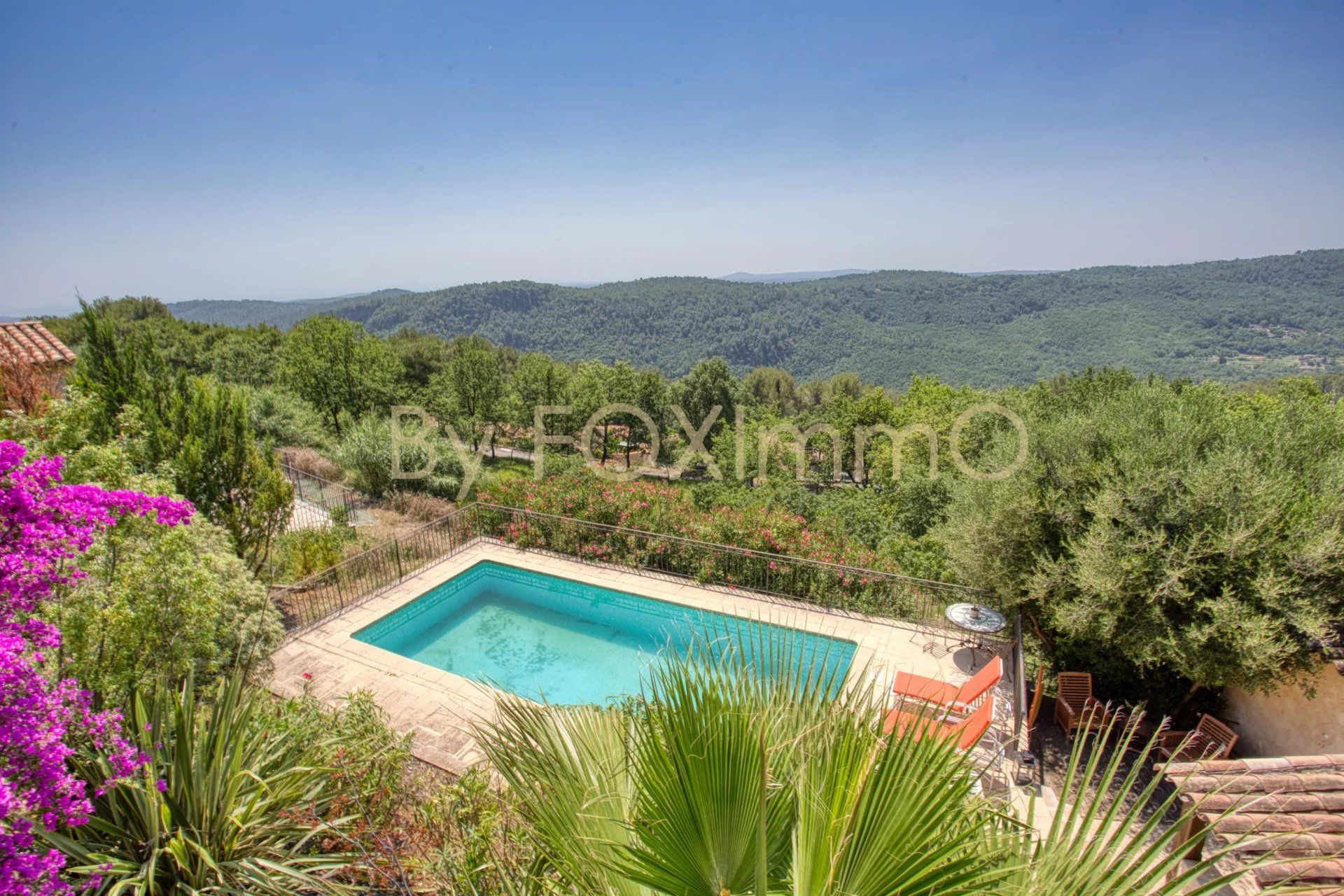 Casa nel Tourrettes-sur-Loup, Provenza-Alpi-Costa Azzurra 11926424