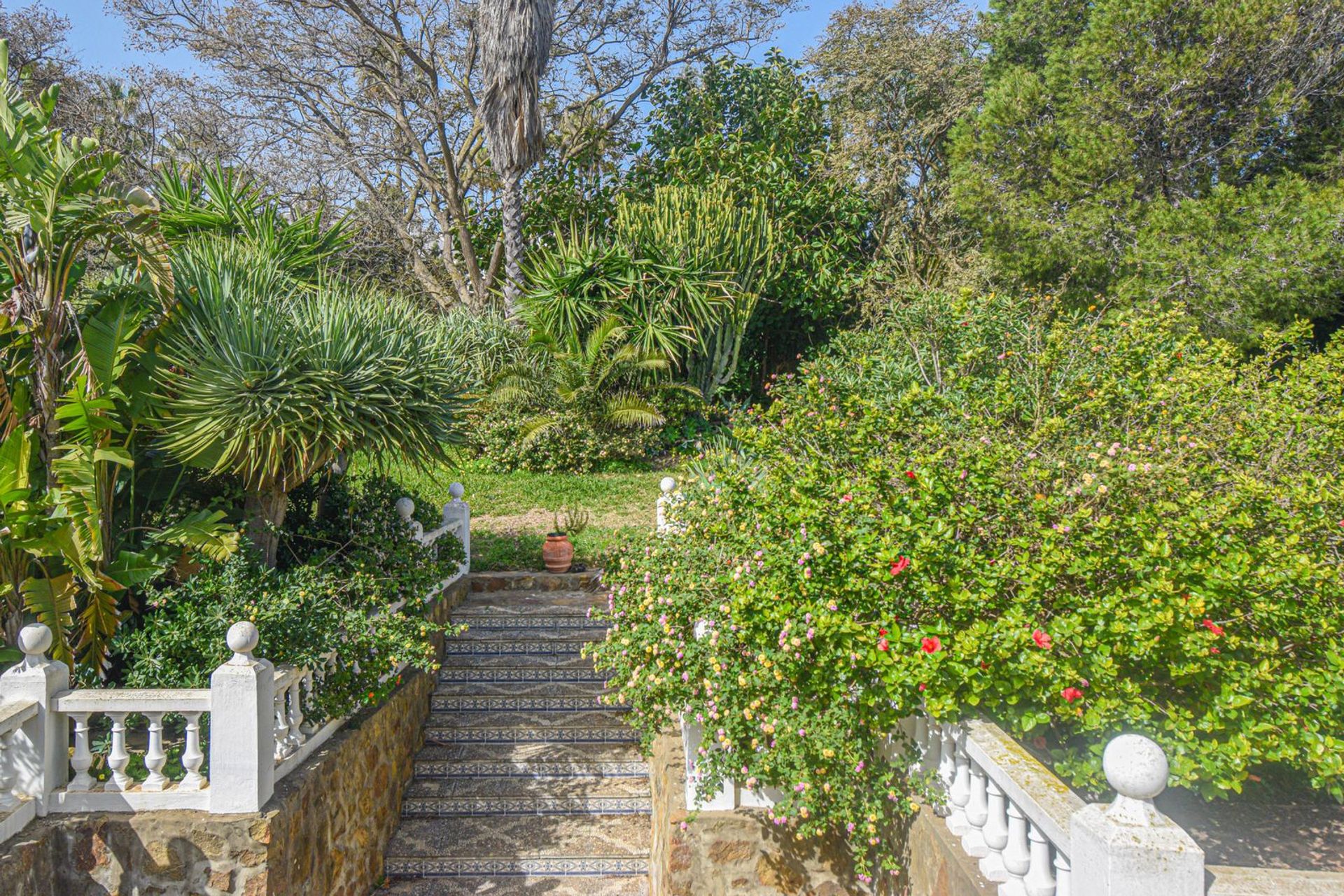 Casa nel Puerto de la Duquesa, Andalusia 11926645