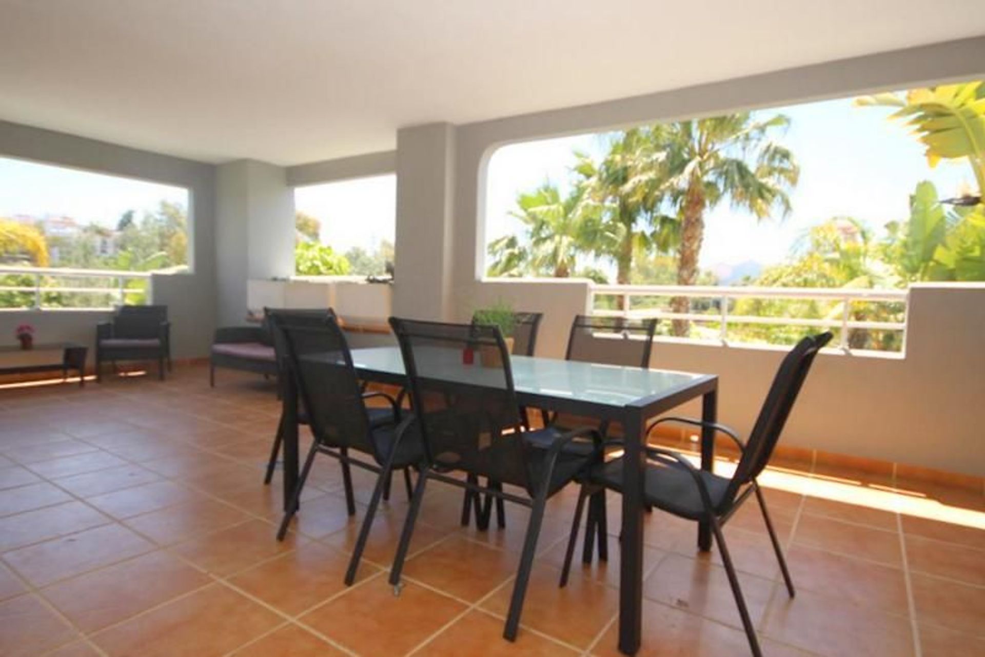 Condominium in San Pedro de Alcántara, Andalusië 11927001