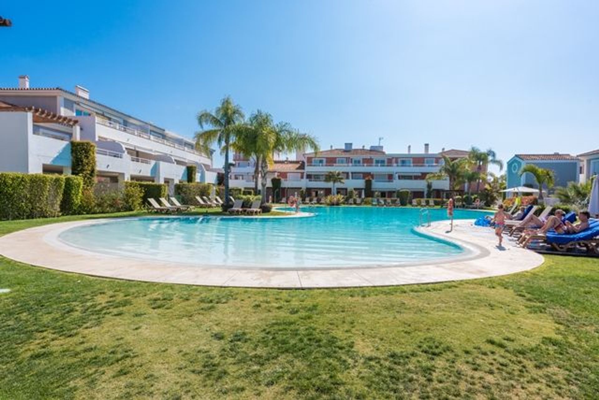 Condominio nel El Paraíso, Andalucía 11927001