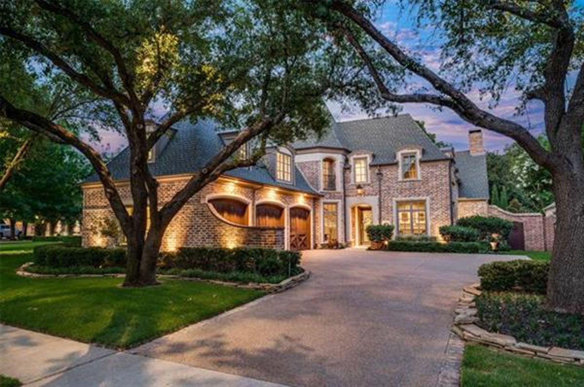 Hus i Frisco, Texas 11929442