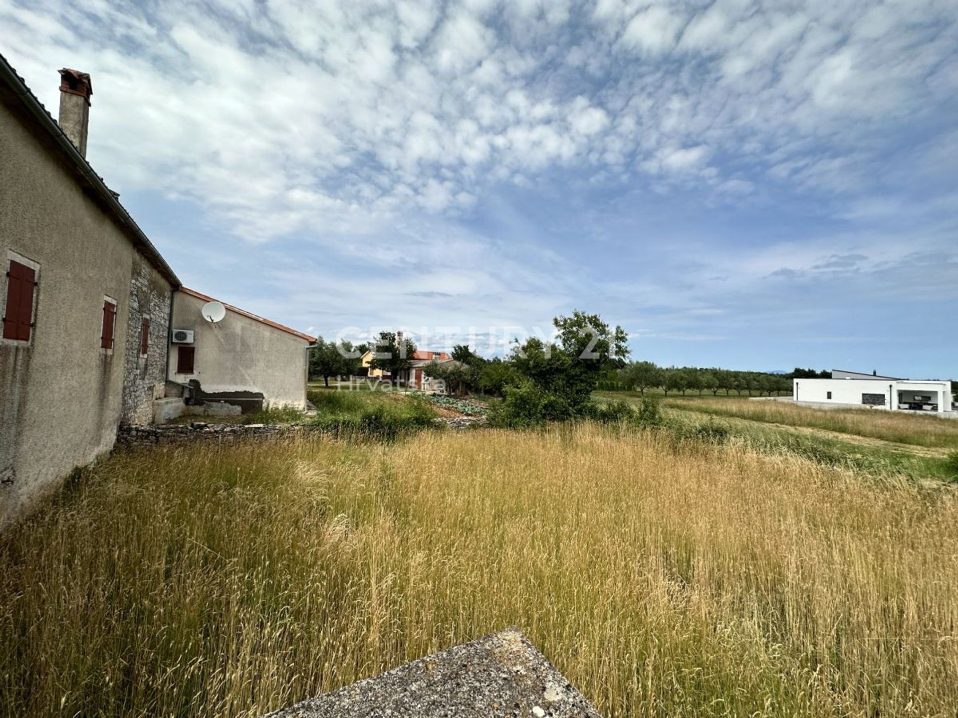 House in Kanfanar, Istria County 11929845