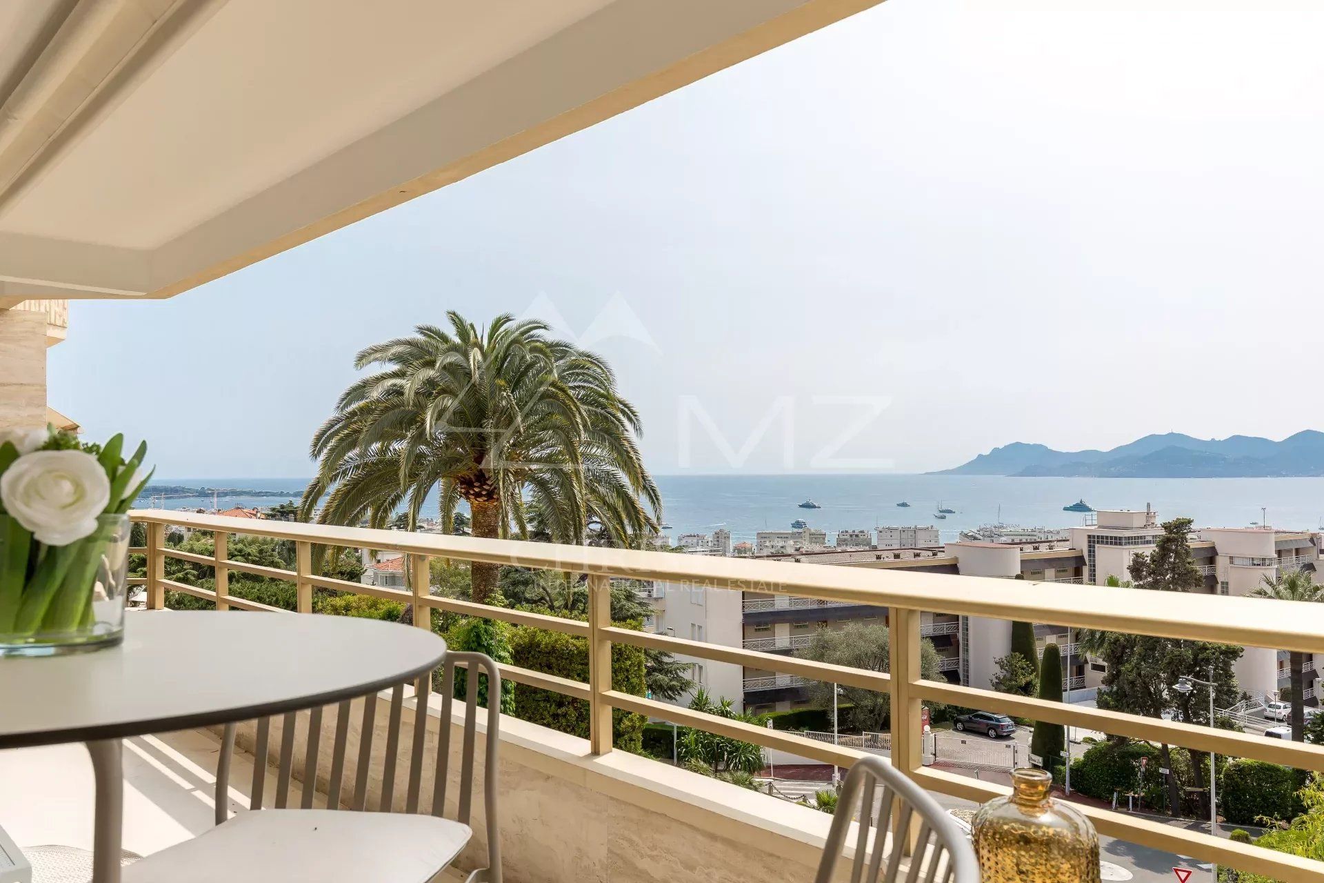 Residential in Cannes, Alpes-Maritimes 11930327