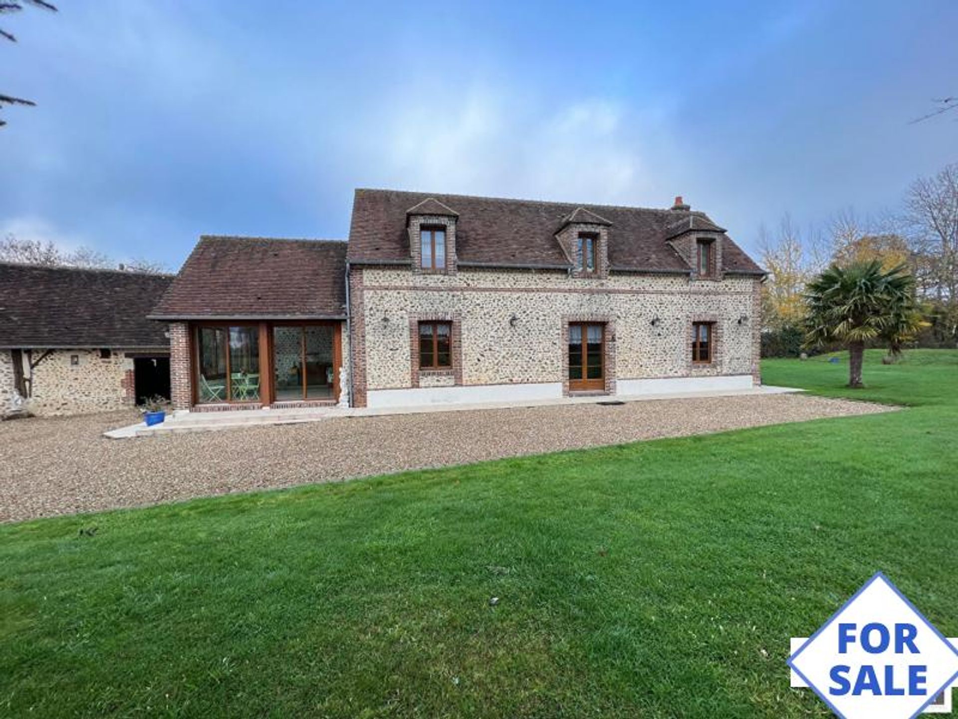 Hus i Longny-au-Perche, Normandie 11930370