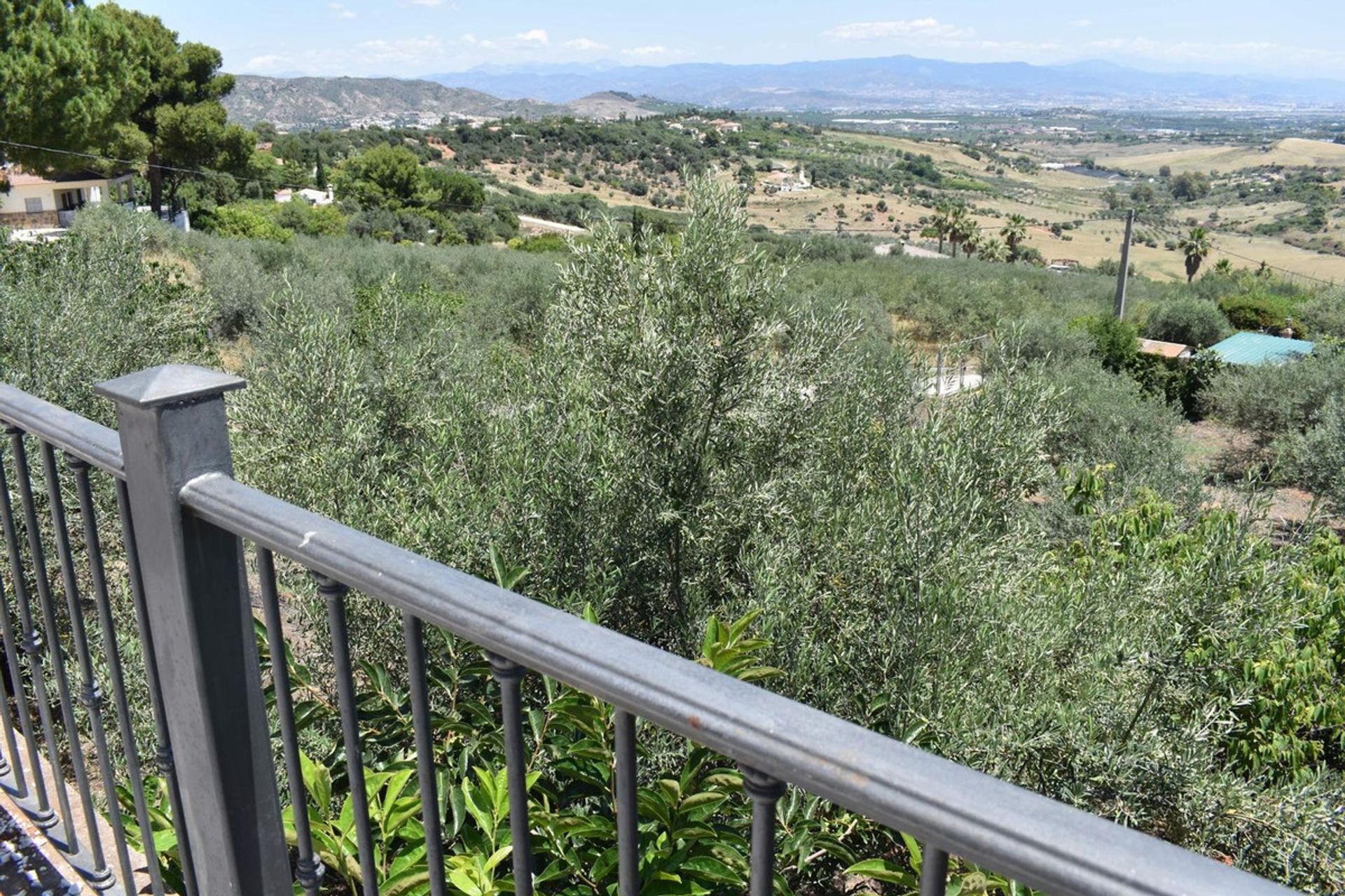 Haus im Alhaurín de la Torre, Andalucía 11930634