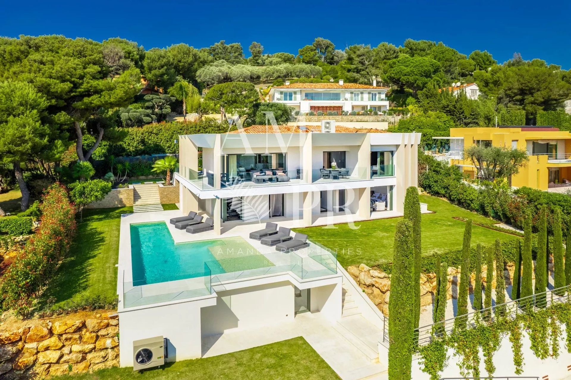 casa en Saint-Jean-Cap-Ferrat, Provenza-Alpes-Costa Azul 11931765