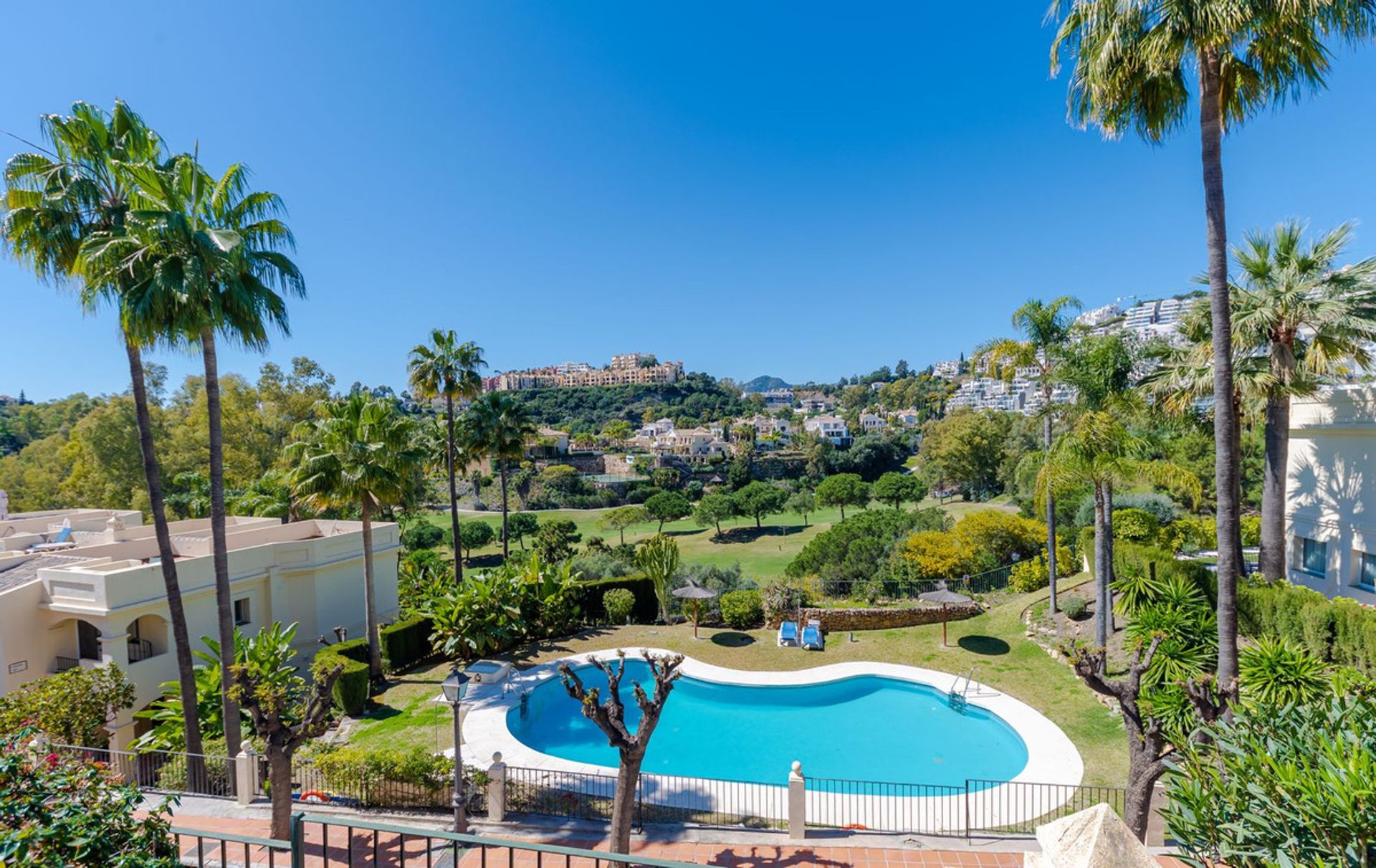 Condominio nel Benahavis, Andalusia 11932529