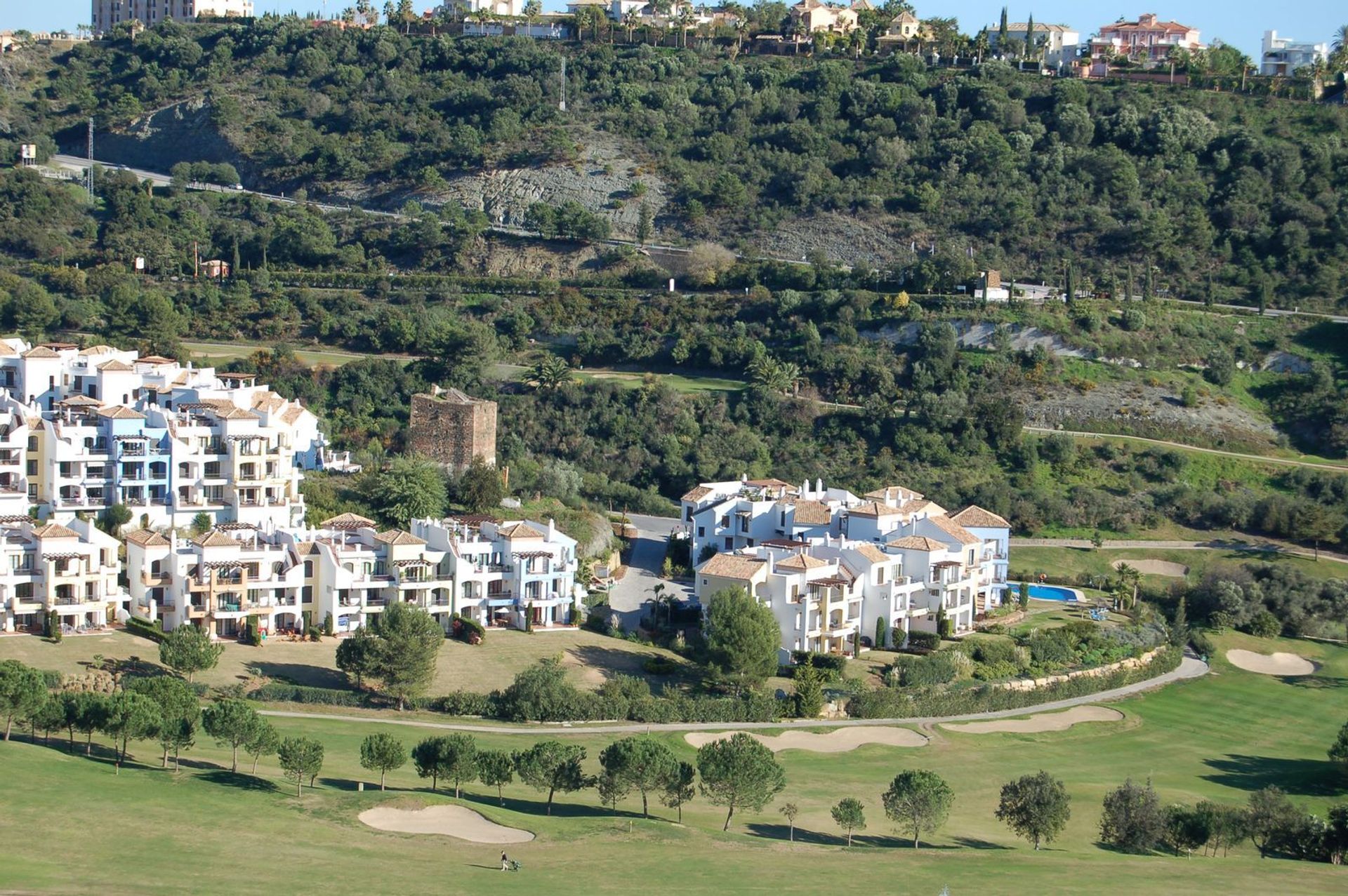 Condominium in Benahavis, Andalusia 11934875