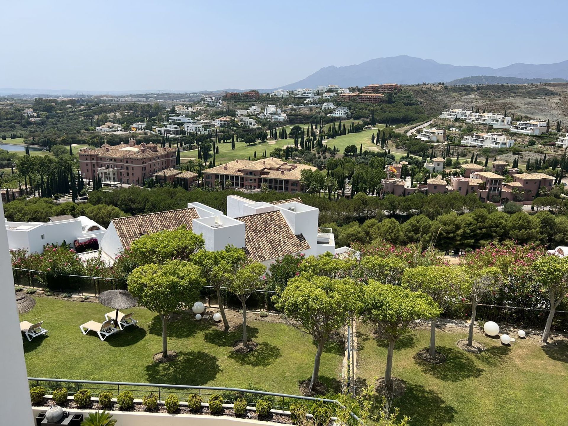 Condominium in Benahavís, Andalucía 11934907