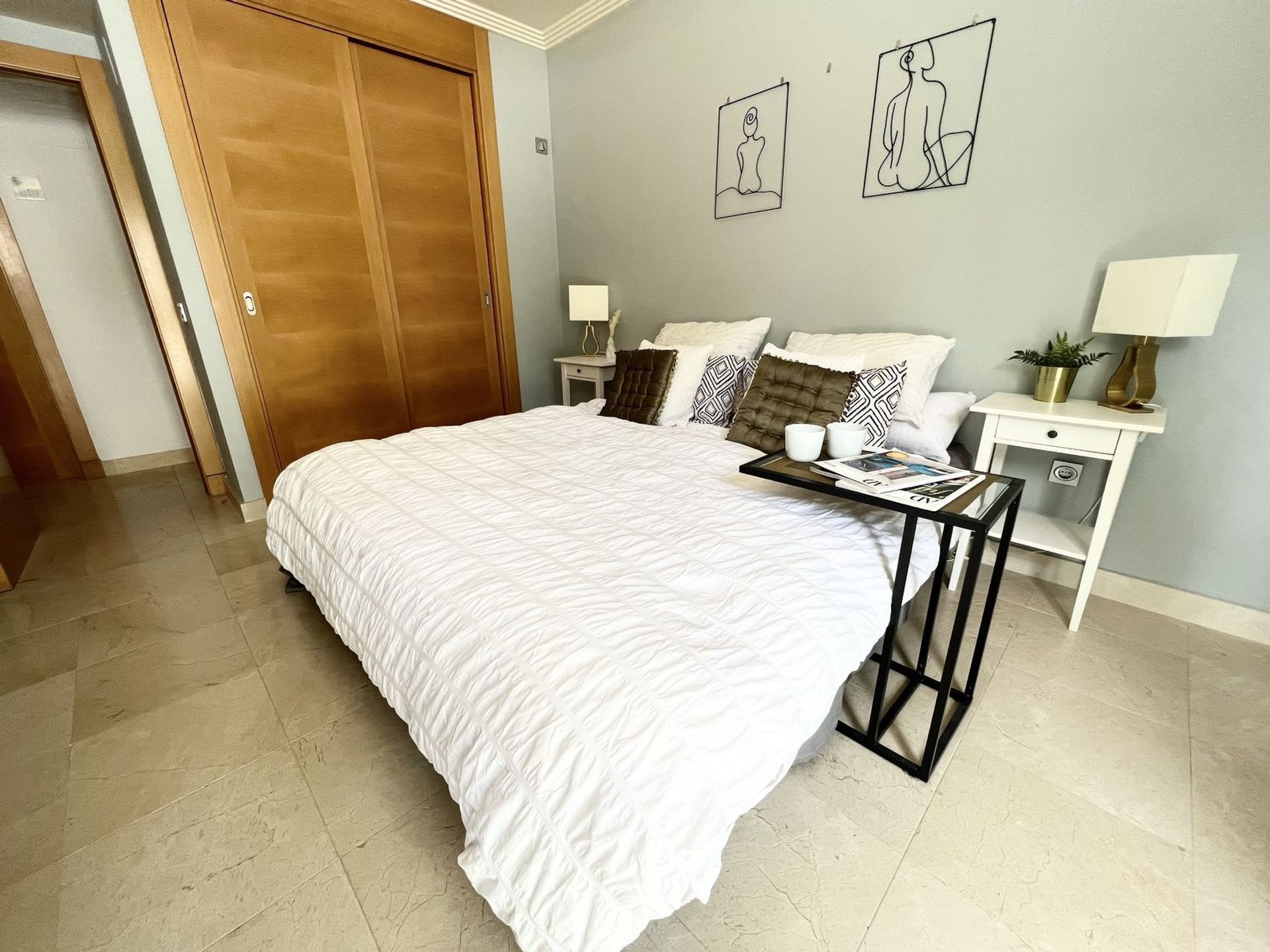 Condominium in Benahavis, Andalusia 11934907