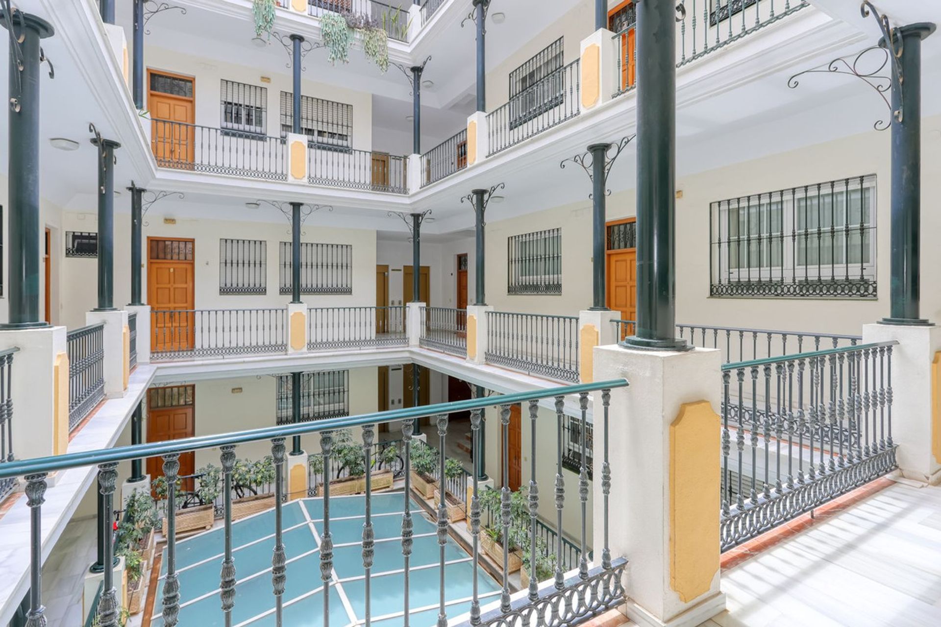 Condominio en Málaga, Andalucía 11934920