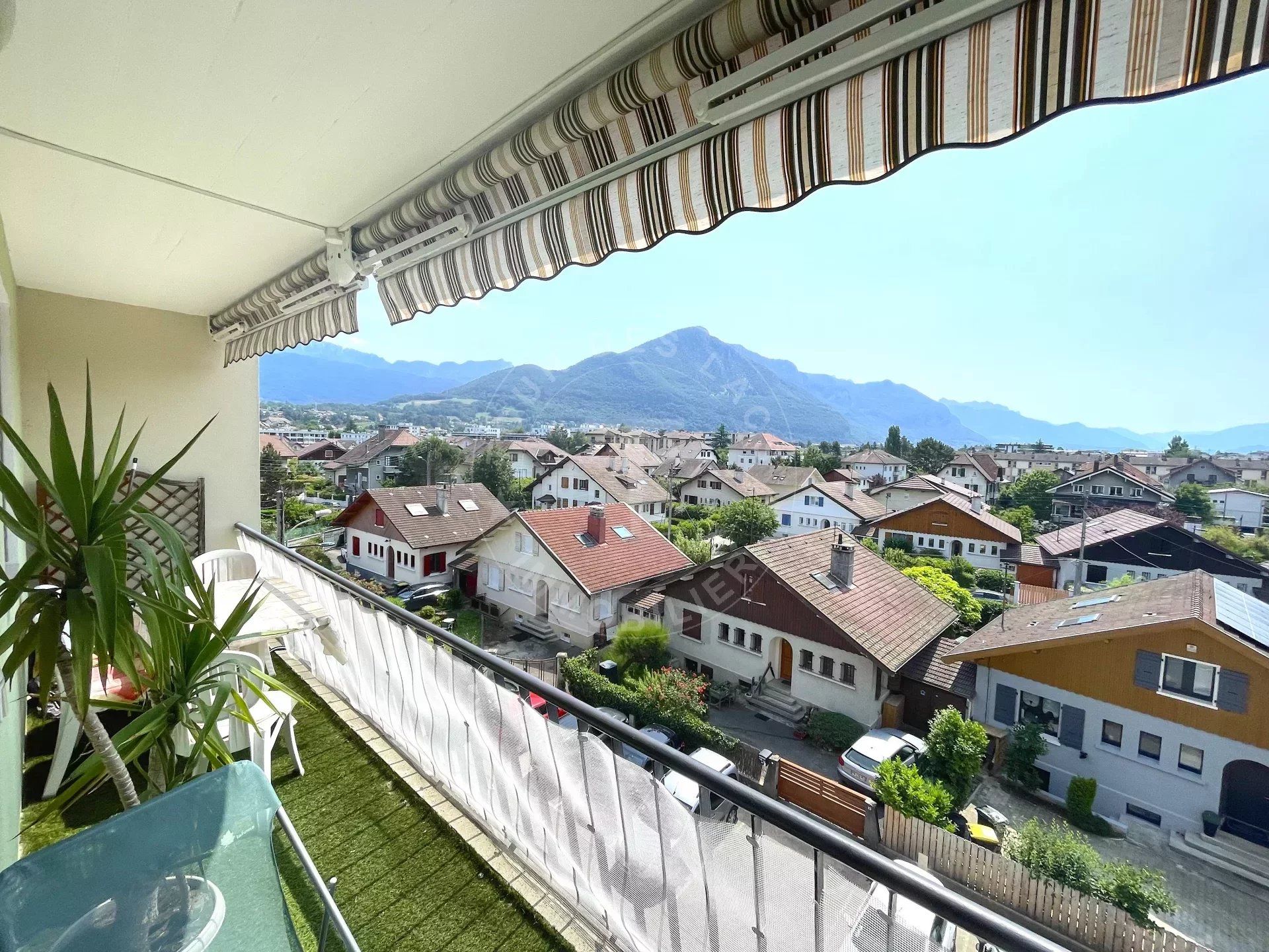 Condominium in Annecy, Haute-Savoie 11936225