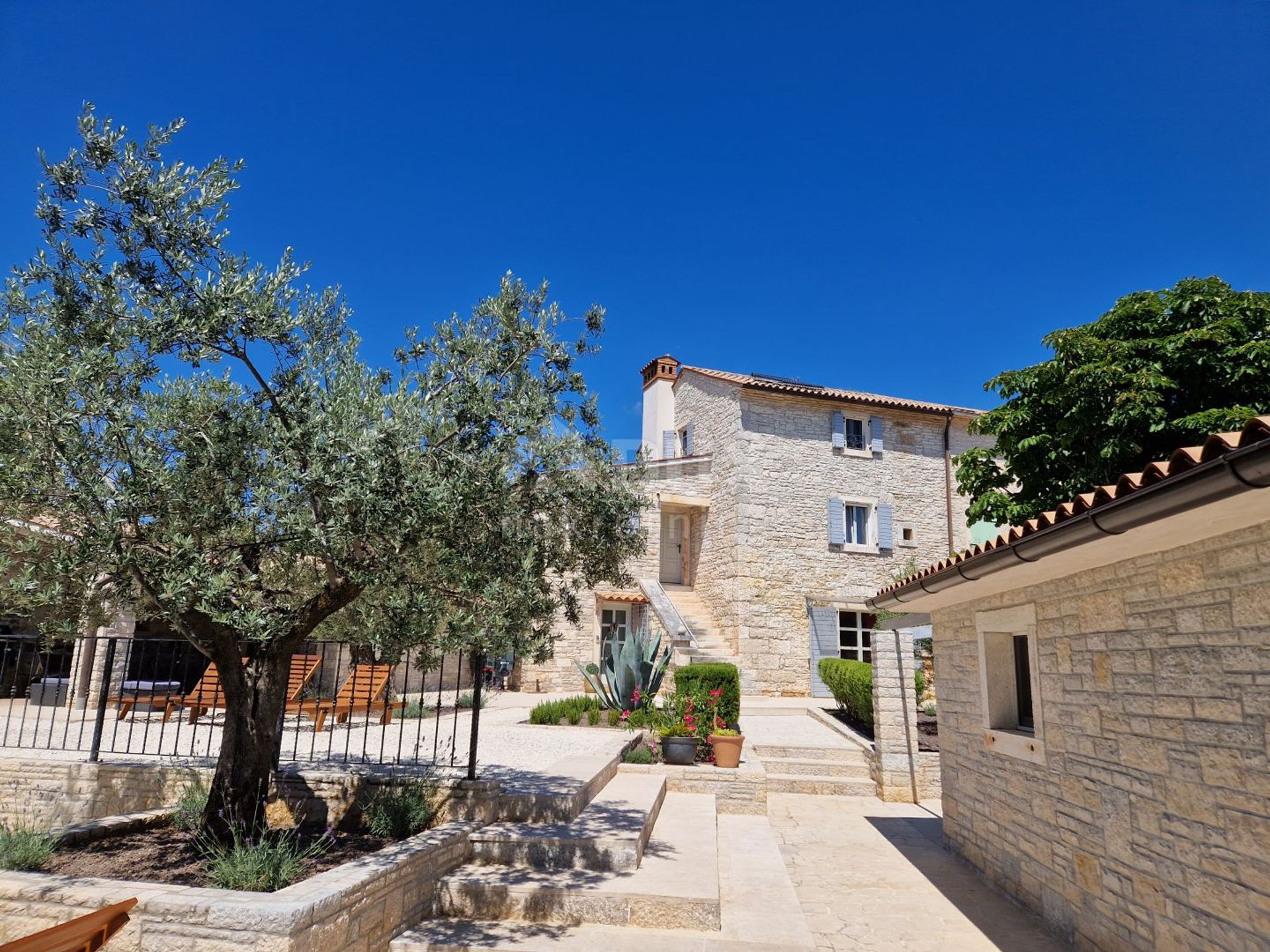 House in Svetvinčenat, Istria County 11936762