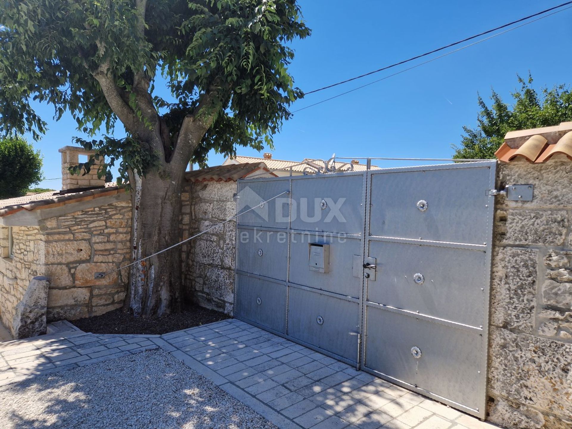 House in Svetvinčenat, Istria County 11936762