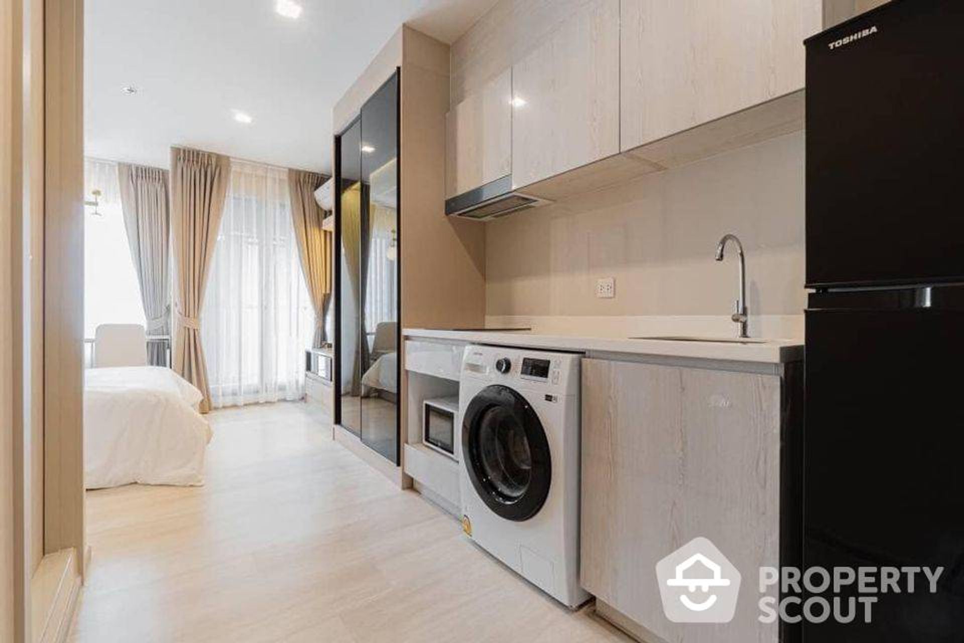 Condominium in Ratchathewi, Krung Thep Maha Nakhon 11937463