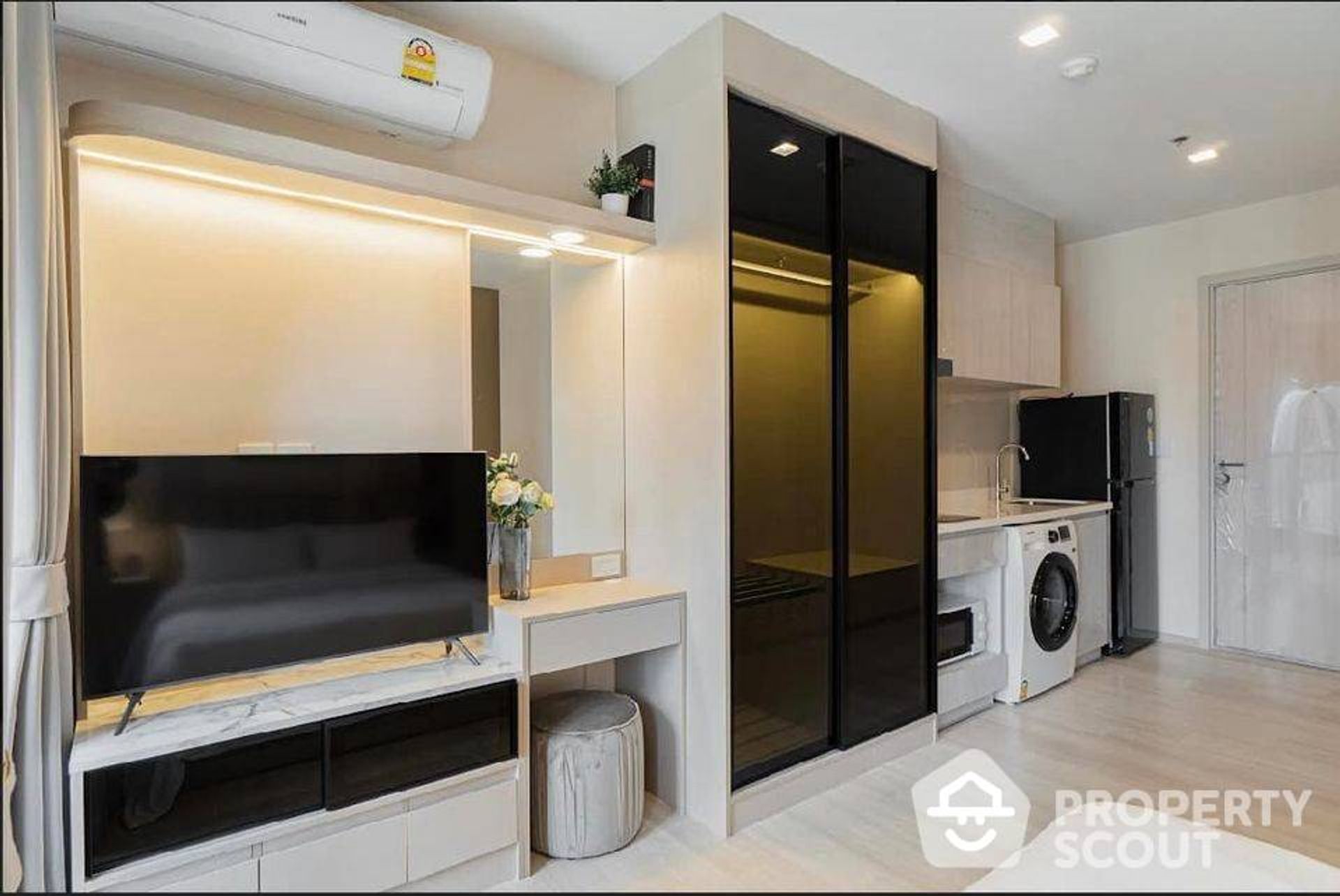 Condominium in Ratchathewi, Krung Thep Maha Nakhon 11937463