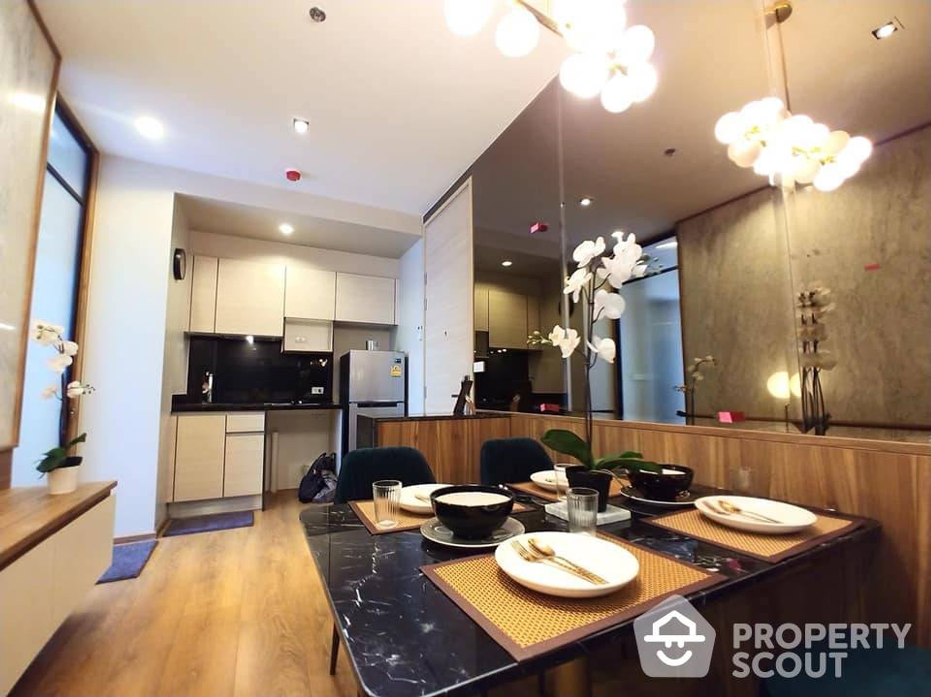 Condominio en Khlong Toei, Krung Thep Maha Nakhon 11937464