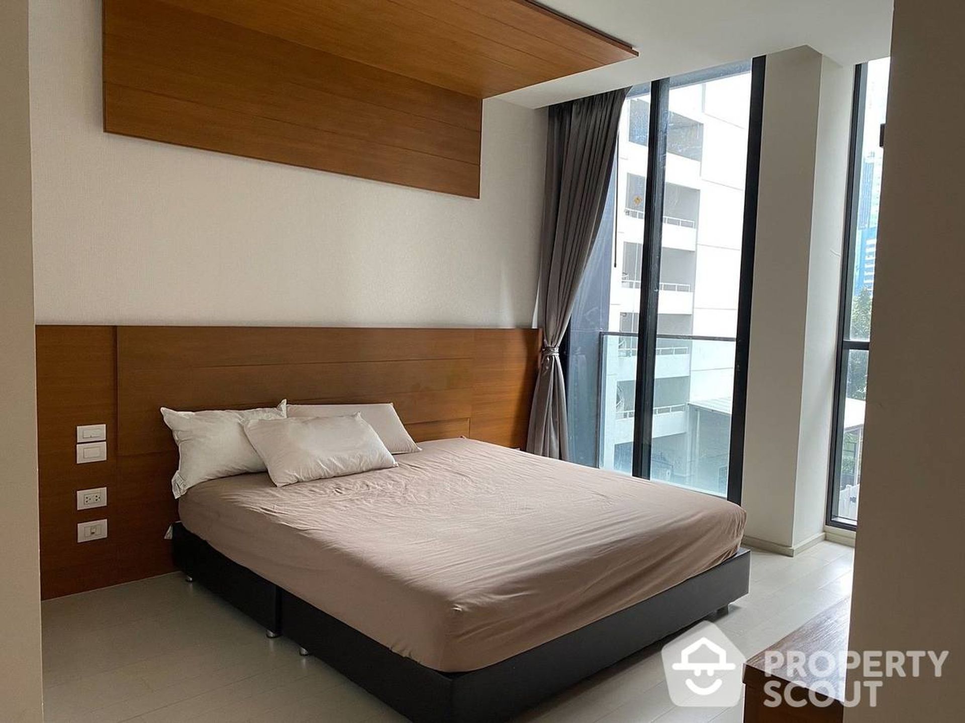 Condominium in Ratchathewi, Krung Thep Maha Nakhon 11937568