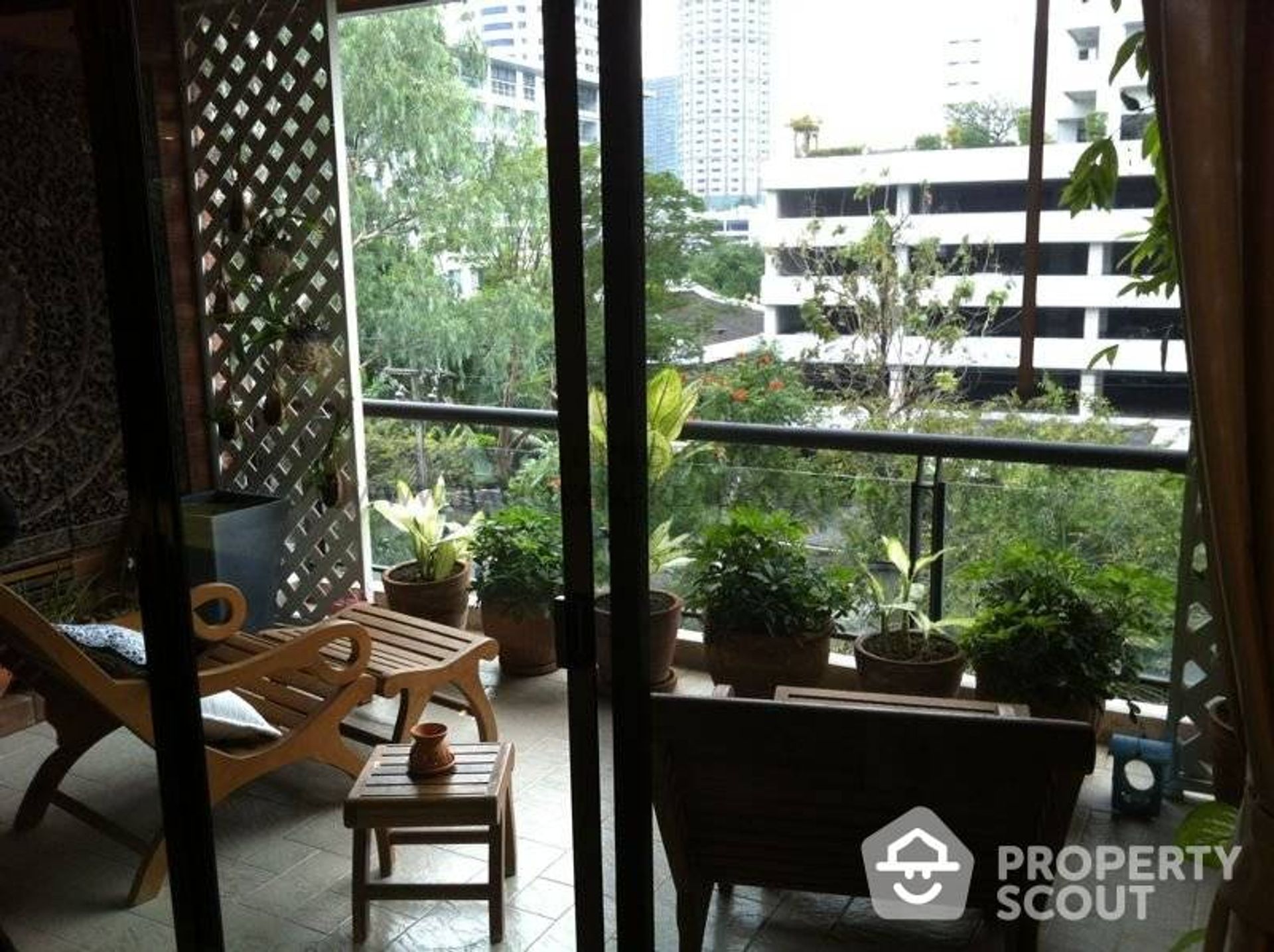 Condominium in Watthana, Krung Thep Maha Nakhon 11937575