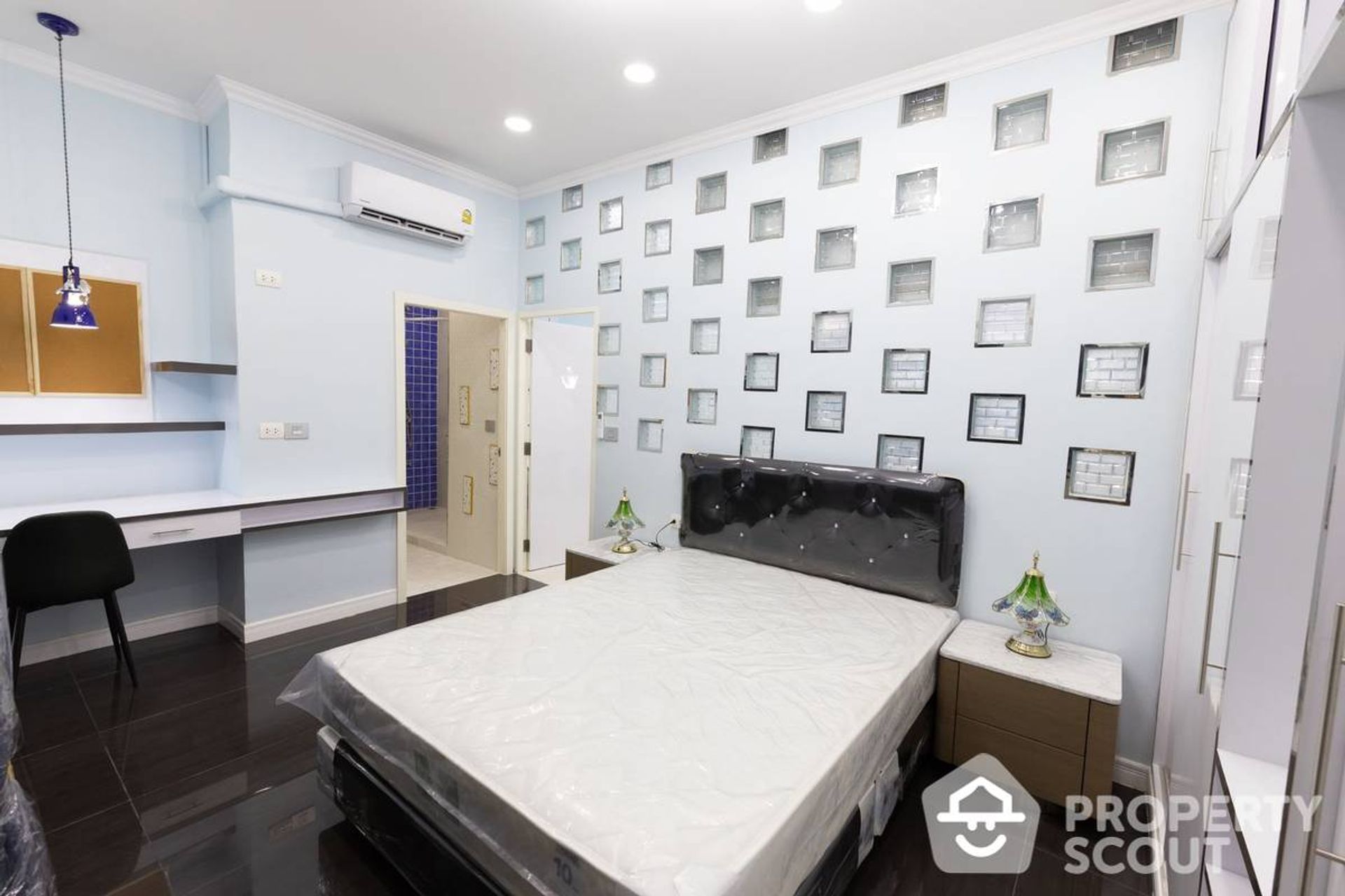 Condominium dans Khlong Toei, Krung Thep Maha Nakhon 11937607