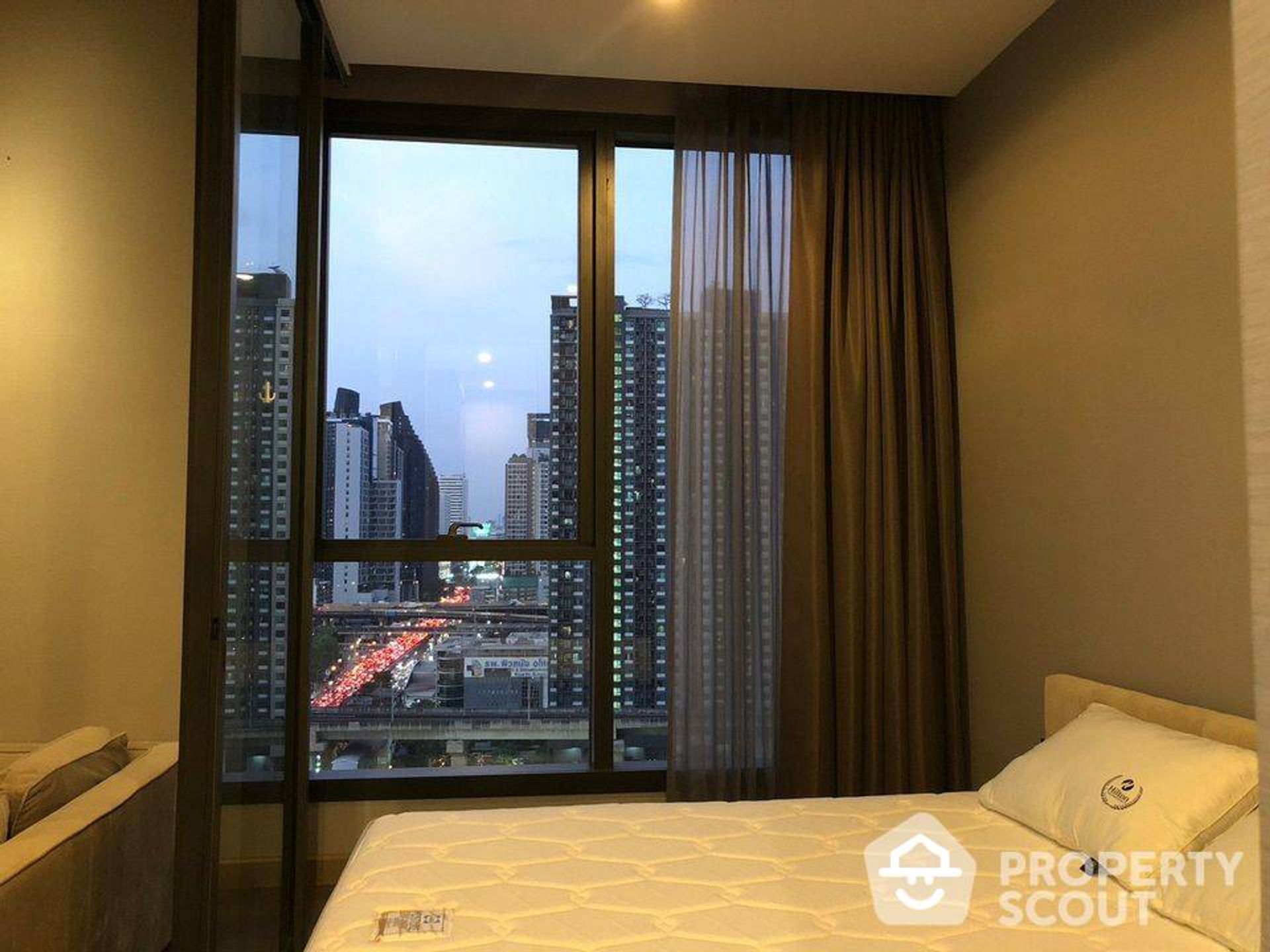 Condominio en Ban Na Song, Krung Thep Maha Nakhon 11937616