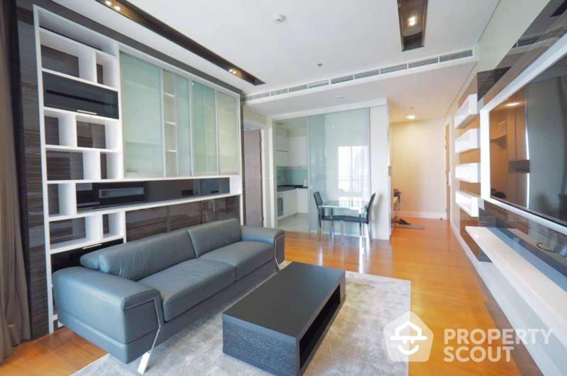 Condominium in Khlong Toei, Krung Thep Maha Nakhon 11937878