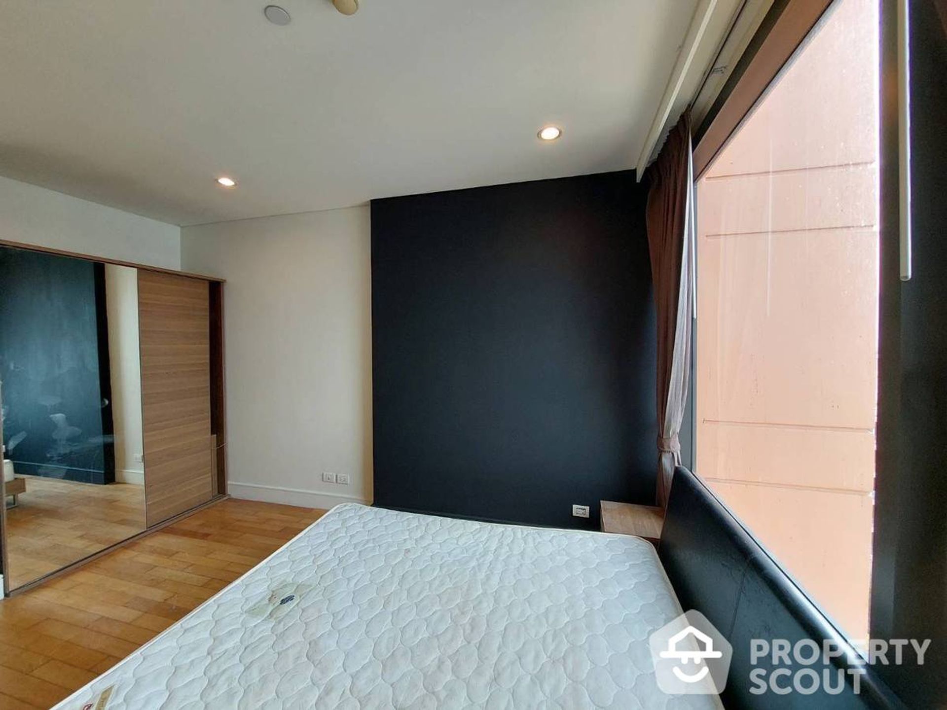 Condominio en Khlong Toei, Krung Thep Maha Nakhon 11937916