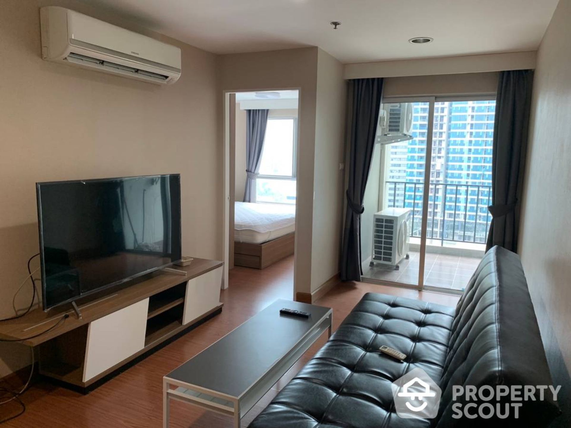 Condominium in Ban Na Song, Krung Thep Maha Nakhon 11938049