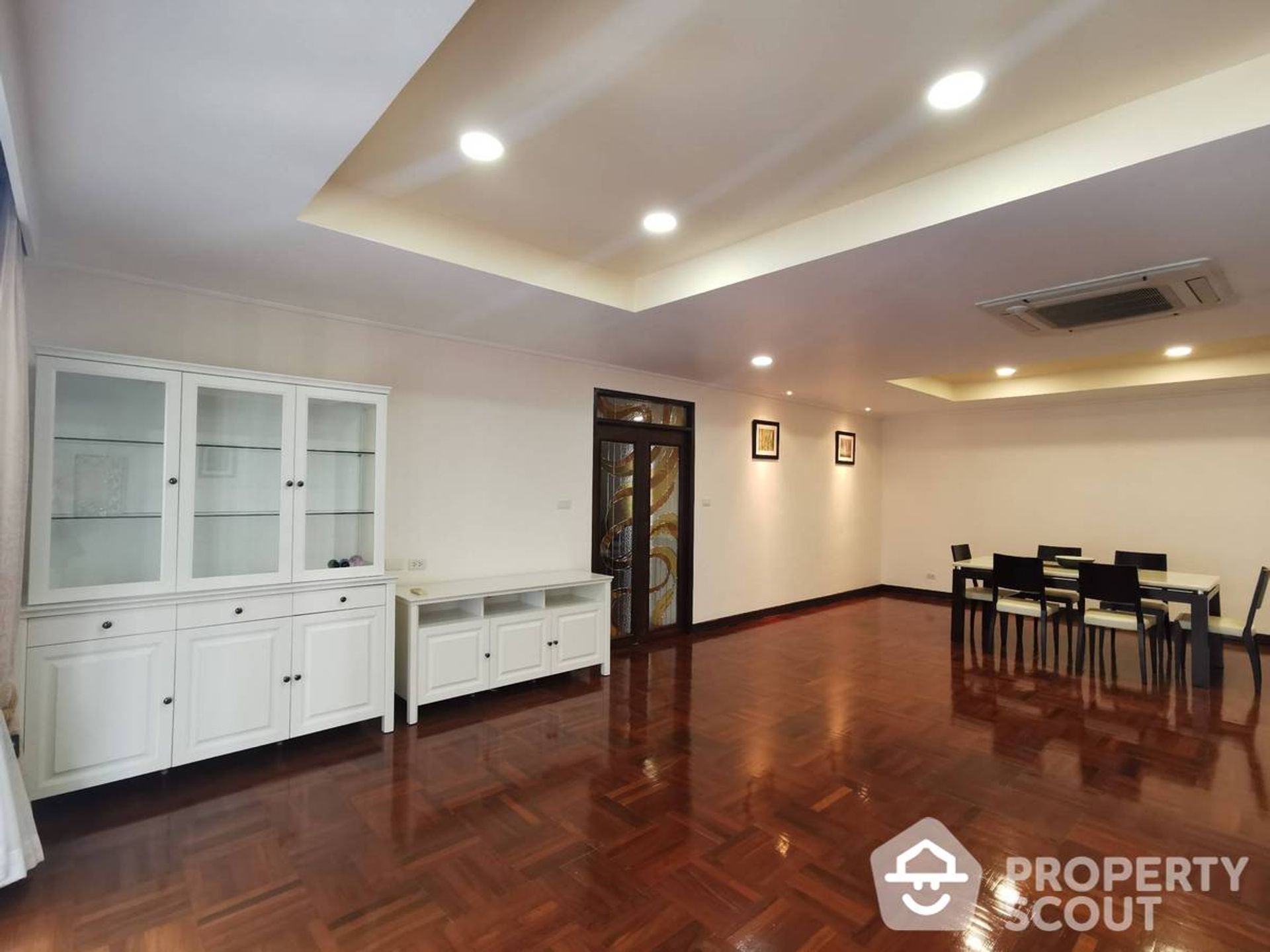 Condominium dans Khlong Toei, Krung Thep Maha Nakhon 11938266