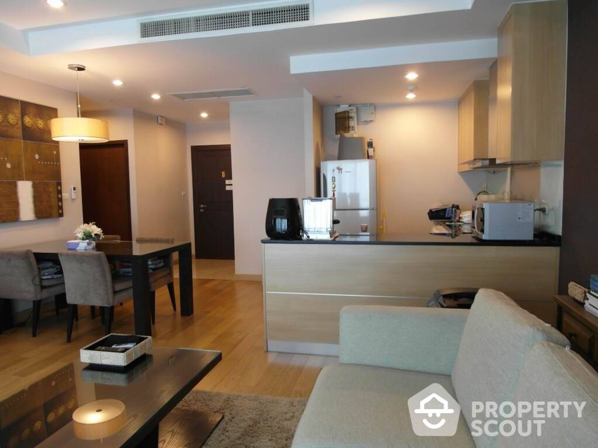 Condominium in Bang Rak, Krung Thep Maha Nakhon 11938388