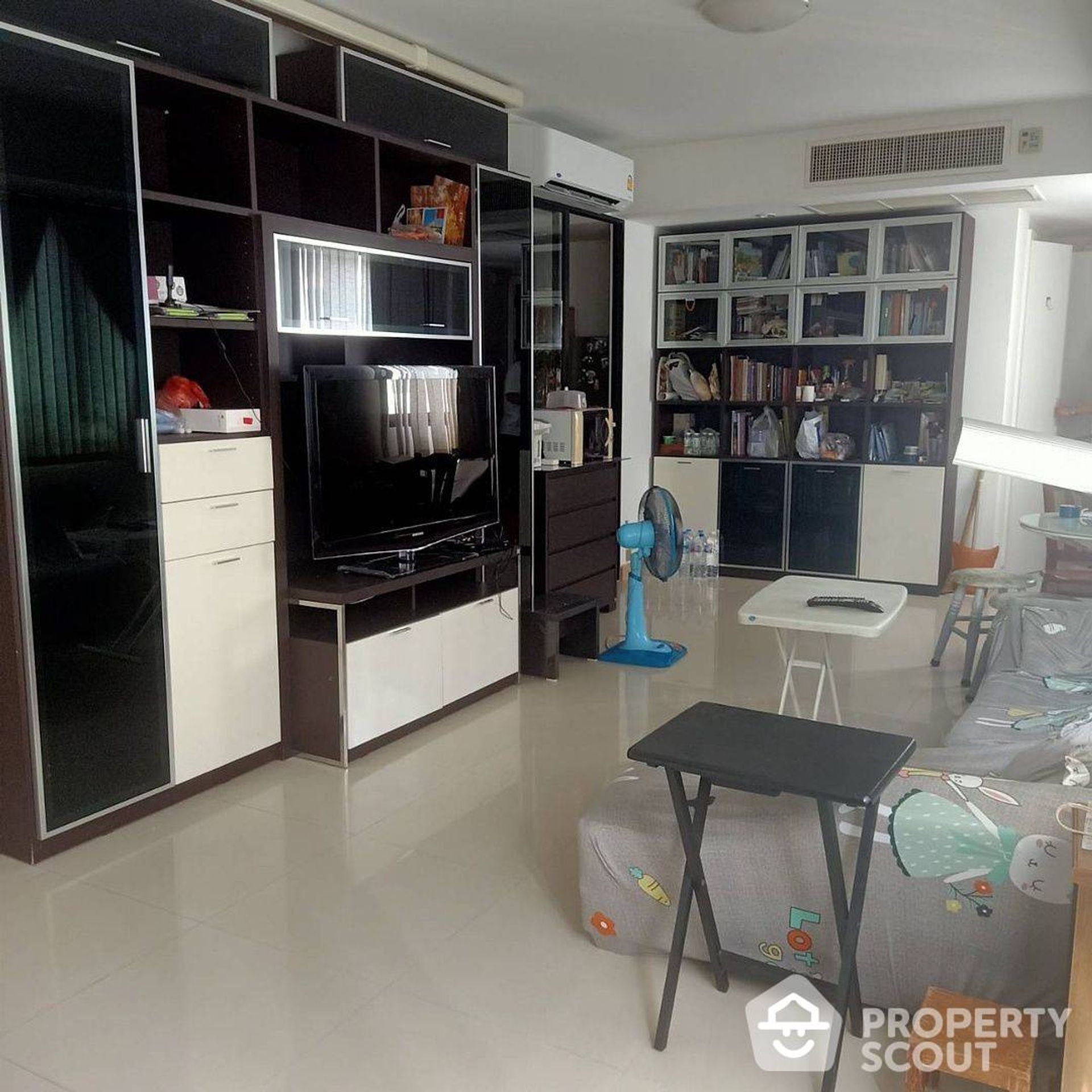 Condominium in Ban Na Song, Krung Thep Maha Nakhon 11938507