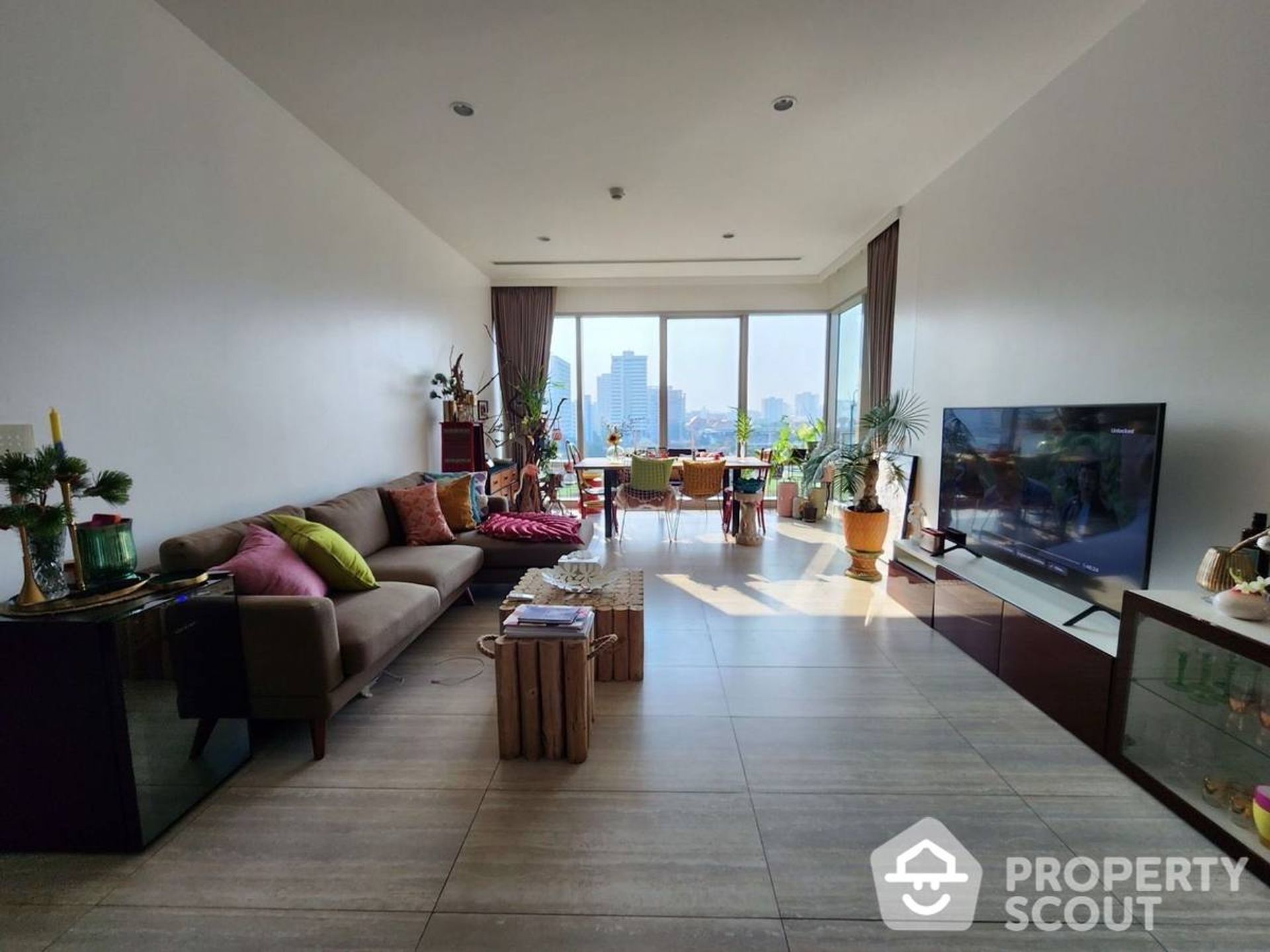 Condominium in Pathum Wan, Krung Thep Maha Nakhon 11938606