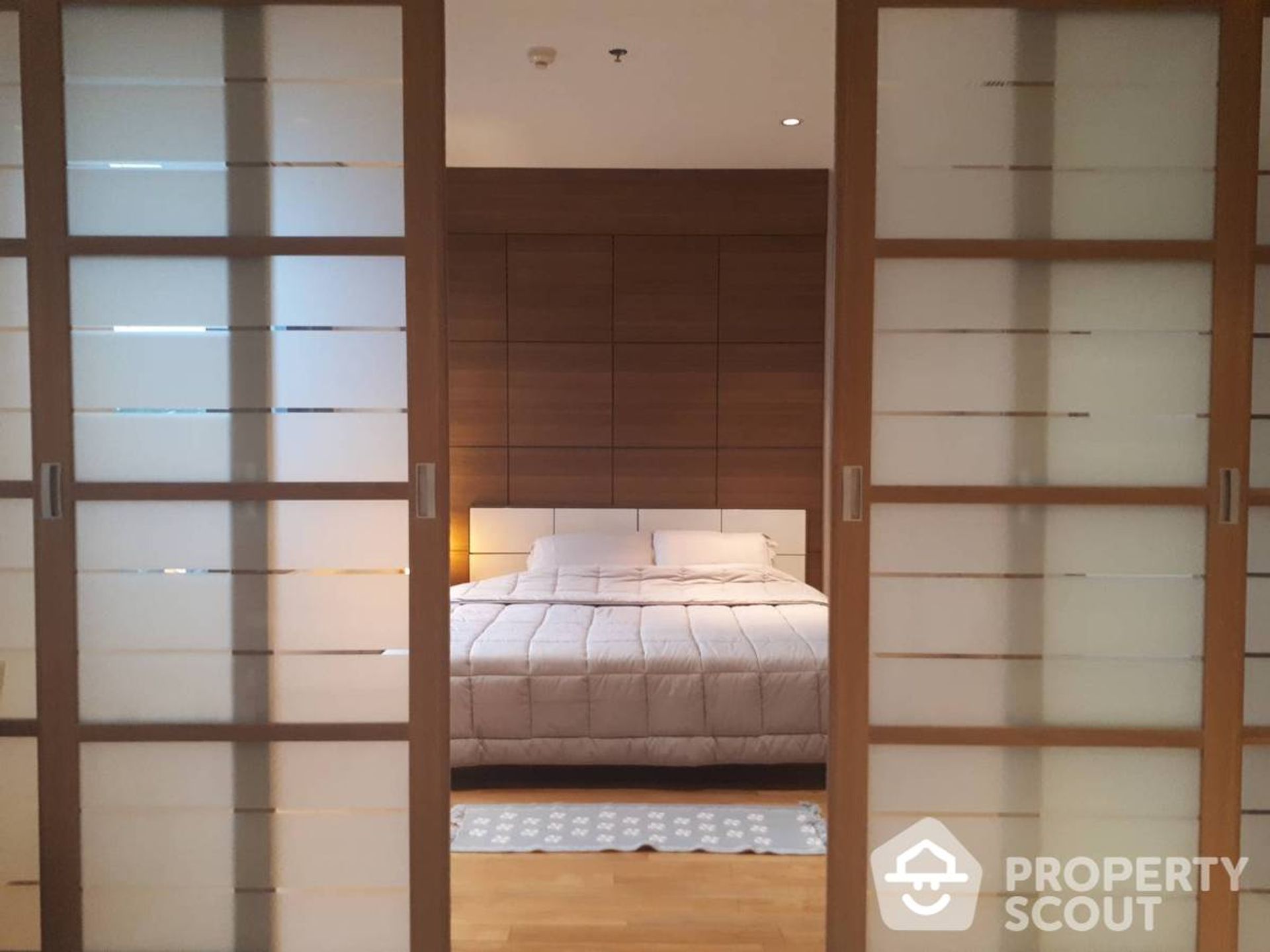 Condominio en Khlong Toei, Krung Thep Maha Nakhon 11938625