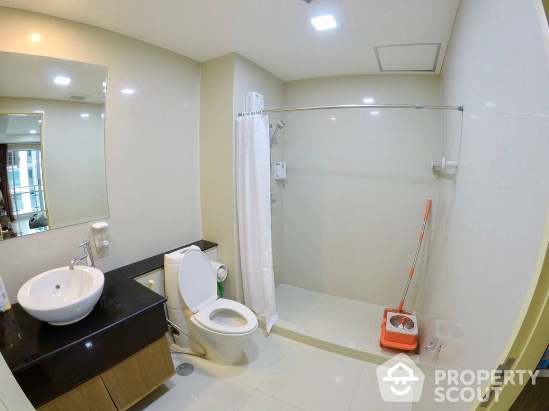 Condominio en Watthana, Krung Thep Maha Nakhon 11938705