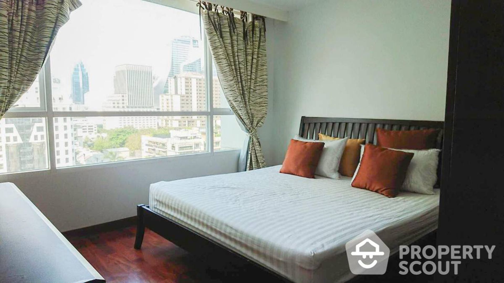 Condominium in Pathum Wan, Krung Thep Maha Nakhon 11938771