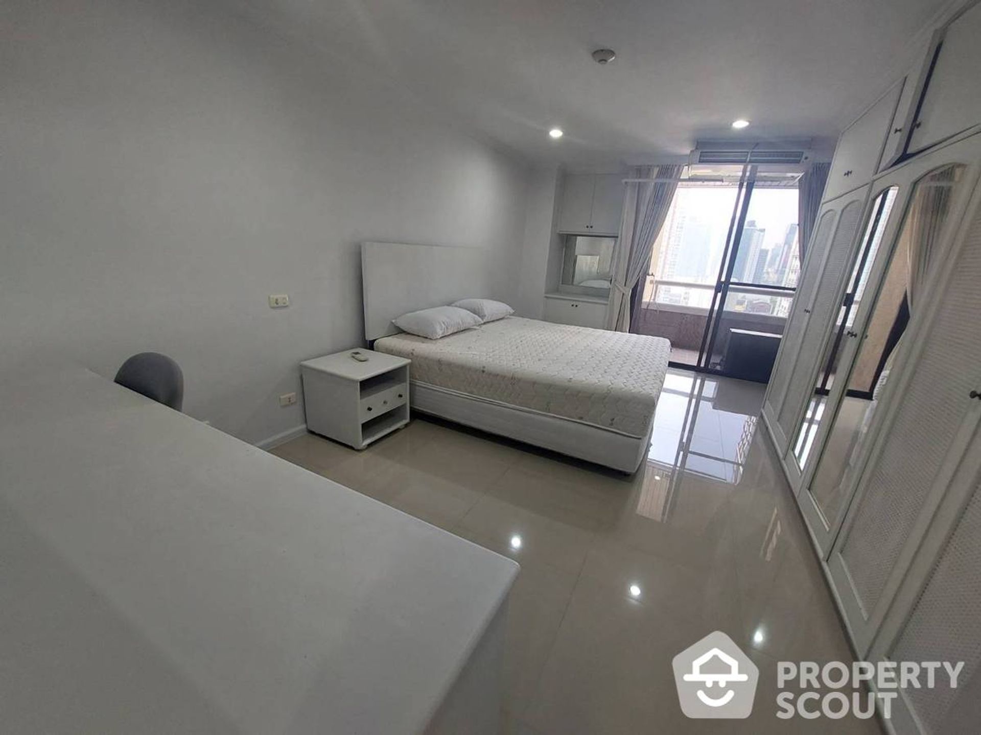 Condominio en Ban Na Song, Krung Thep Maha Nakhon 11938868