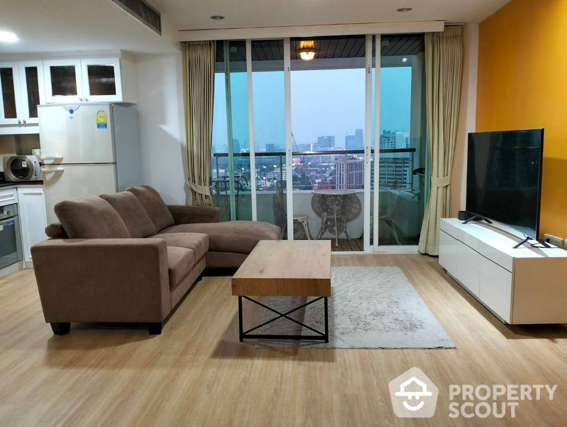 Condominium in Pathum Wan, Krung Thep Maha Nakhon 11939015