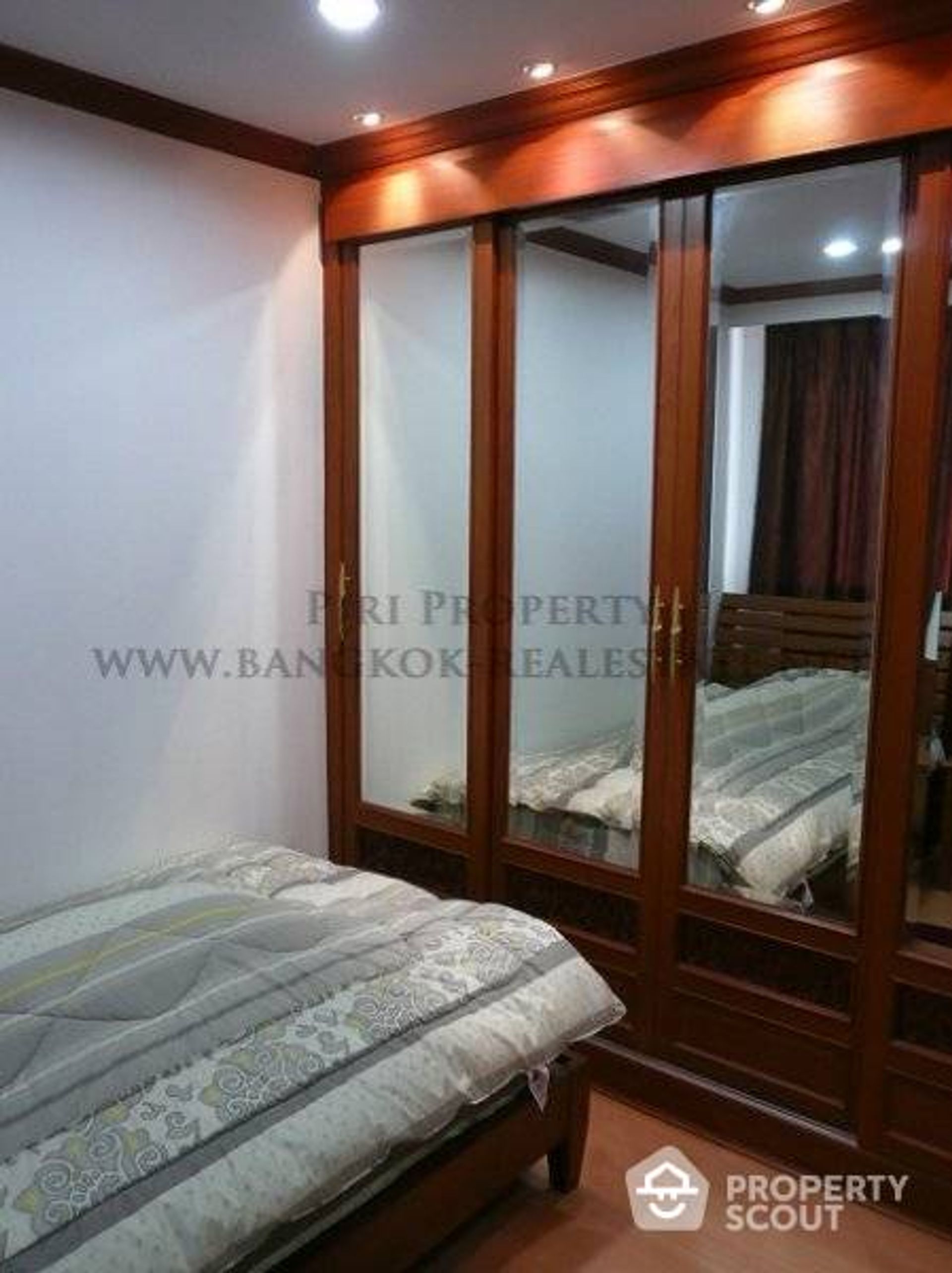 Condominium in , Krung Thep Maha Nakhon 11939336