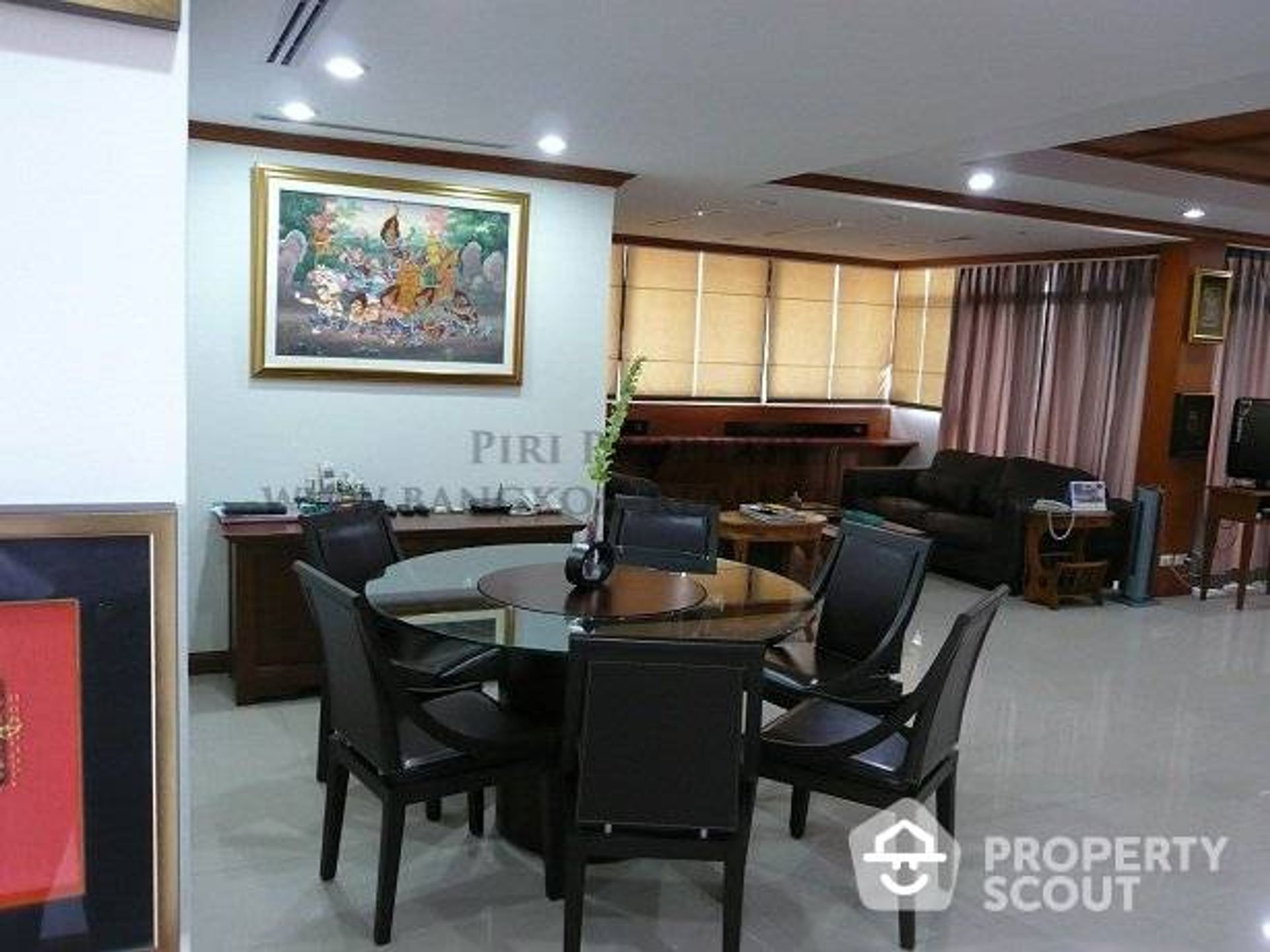 Condominium in Khlong Toei, Krung Thep Maha Nakhon 11939336