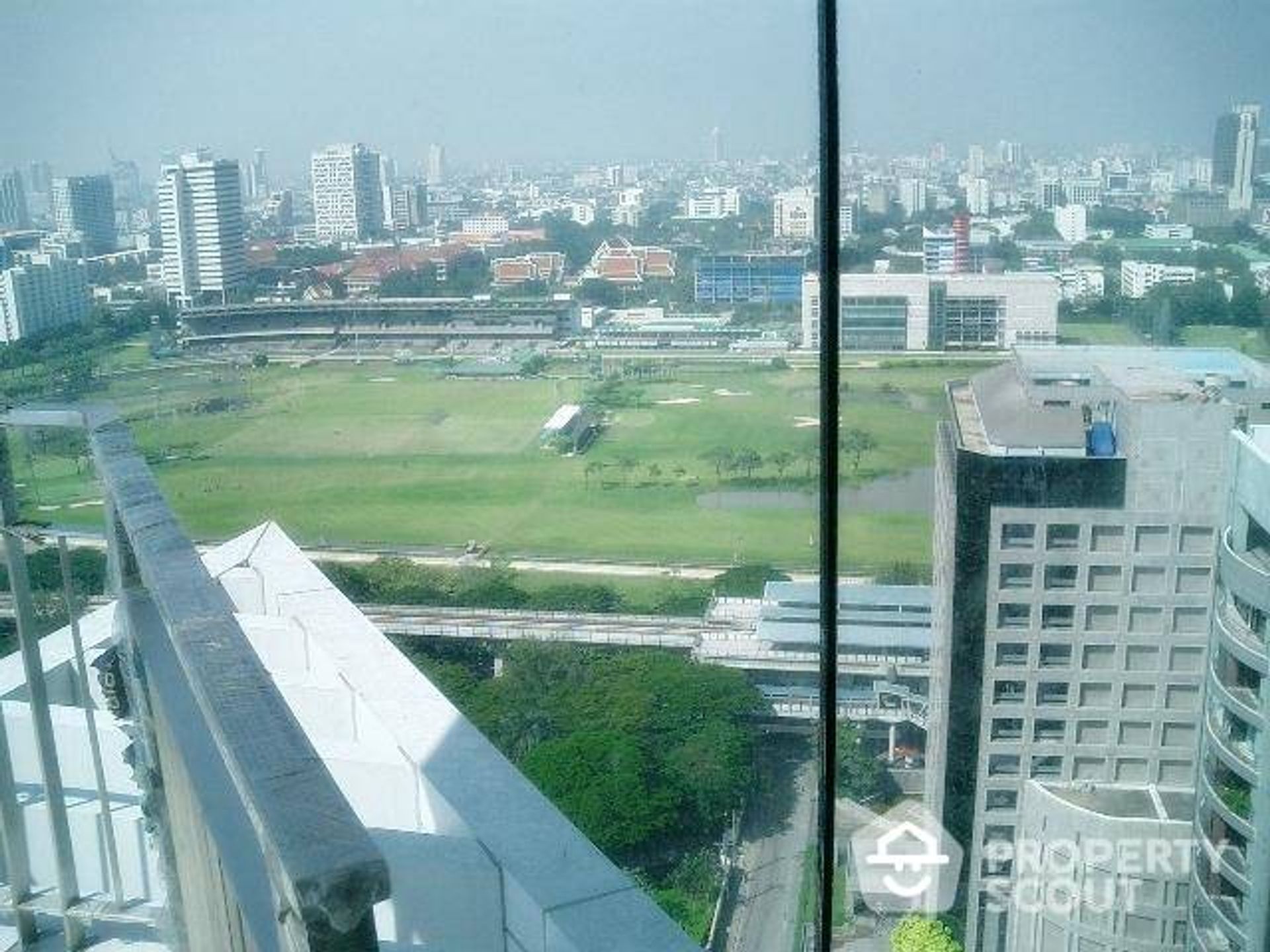 Eigentumswohnung im Pathum Wan, Krung Thep Maha Nakhon 11939373