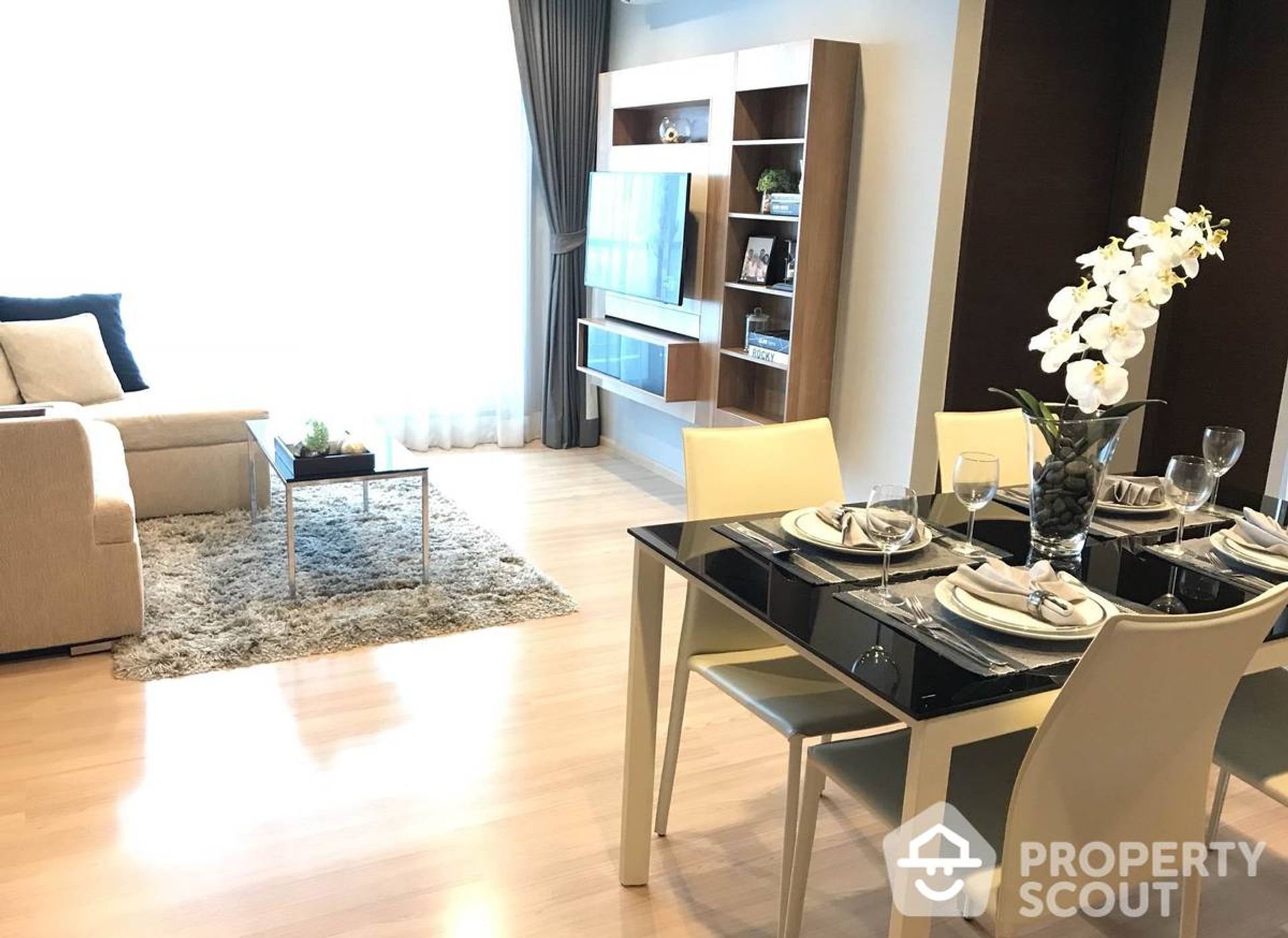 Condominium in Sathon, Krung Thep Maha Nakhon 11939395