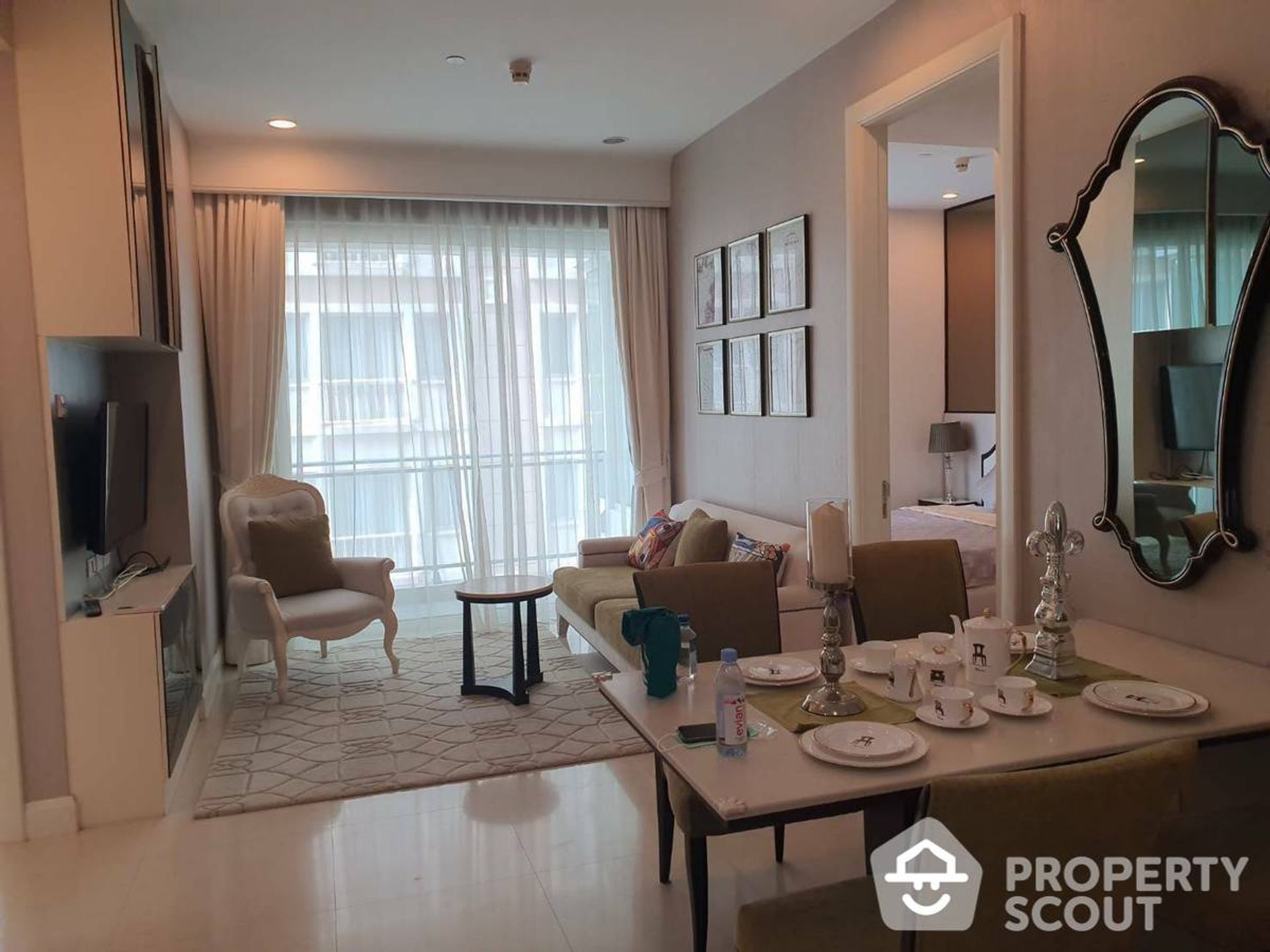 Condominium in Pathum Wan, Krung Thep Maha Nakhon 11939479