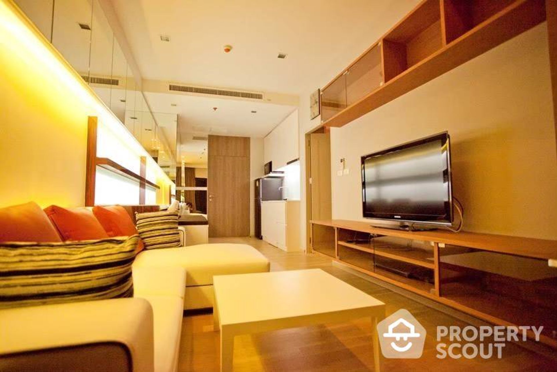 Condominium in Watthana, Krung Thep Maha Nakhon 11939527