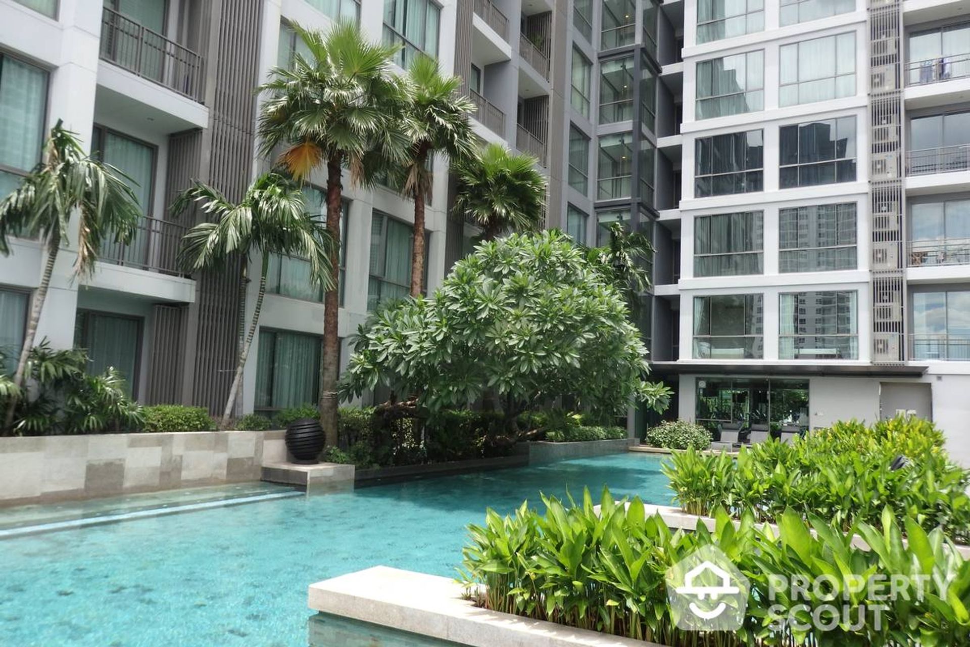 Condominium in Watthana, Krung Thep Maha Nakhon 11939789