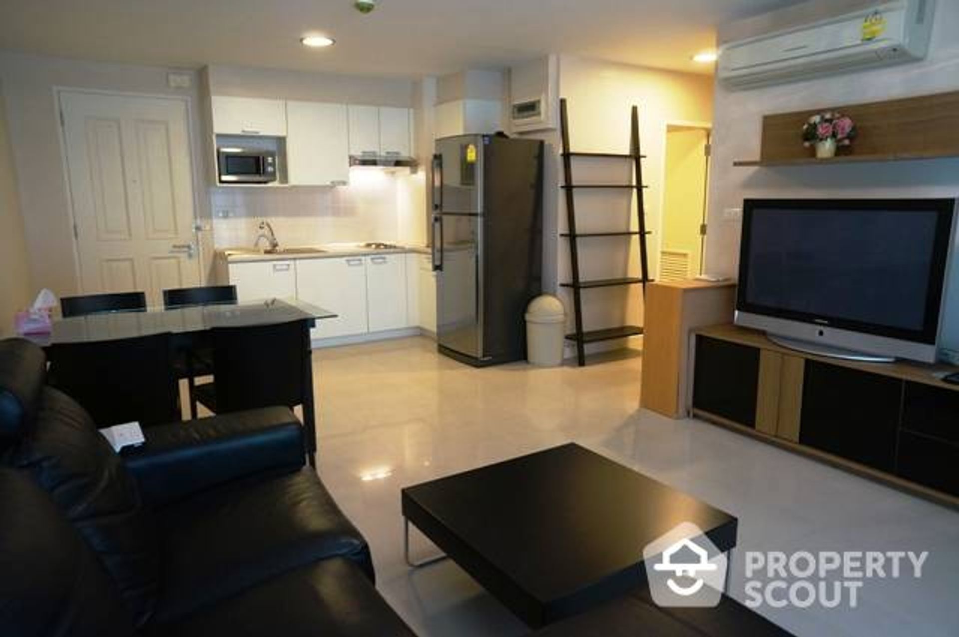 Condominium in Watthana, Krung Thep Maha Nakhon 11939791