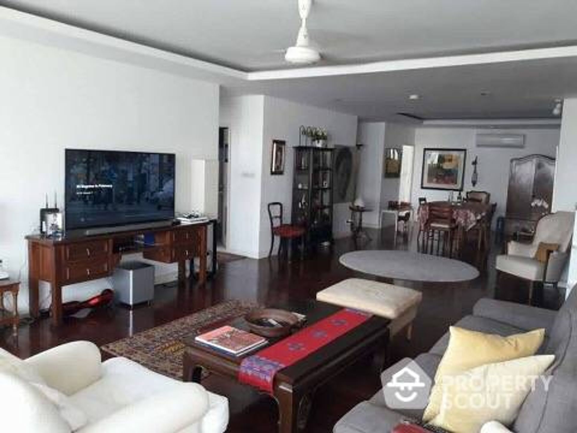 Condominium in Khlong Toei, Krung Thep Maha Nakhon 11939949